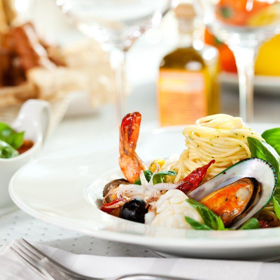 Primo piatto di spaghetti ai frutti di mare