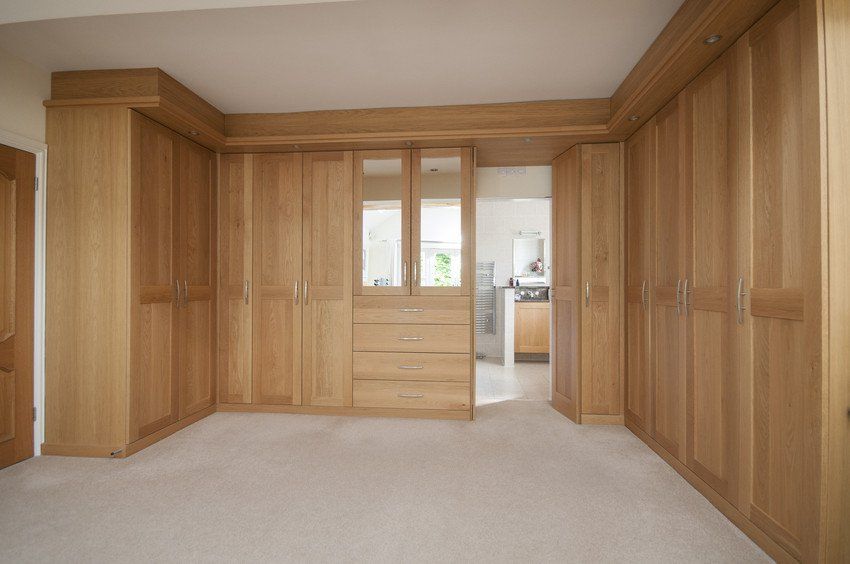 Large modern fitted wardrobe