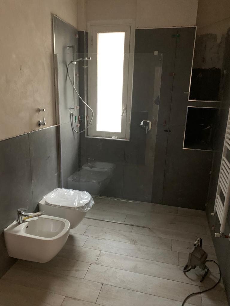Bagno nuovo con impianto idraulico