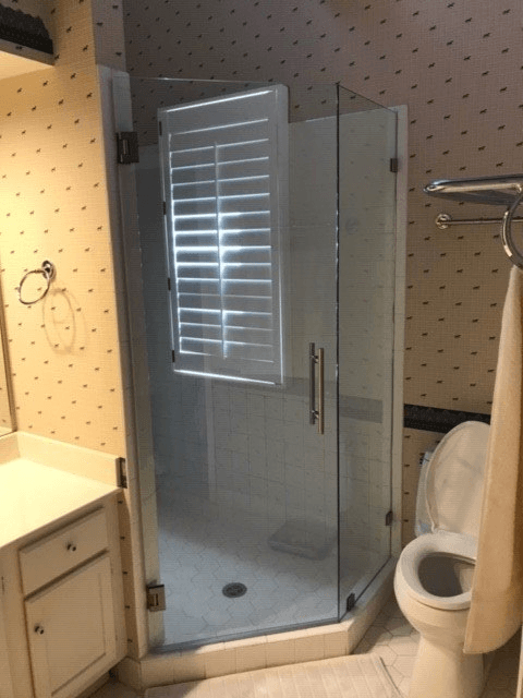 Bathroom With Curve Angle — Naples, FL — Luxurious Glass LLC