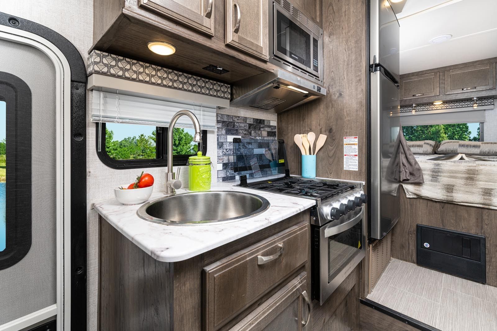6220LE interior — 1
