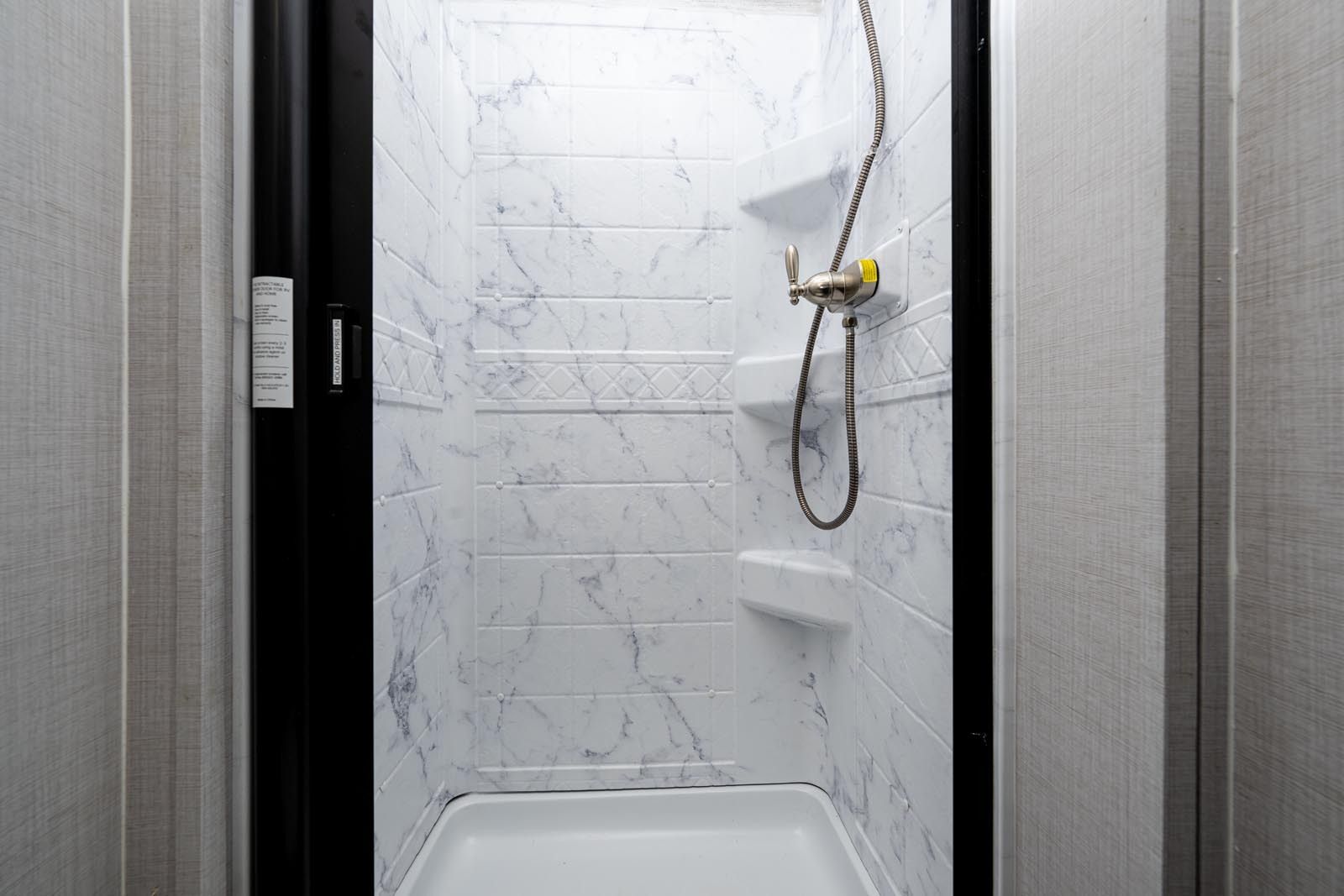 6220LE interior — 4