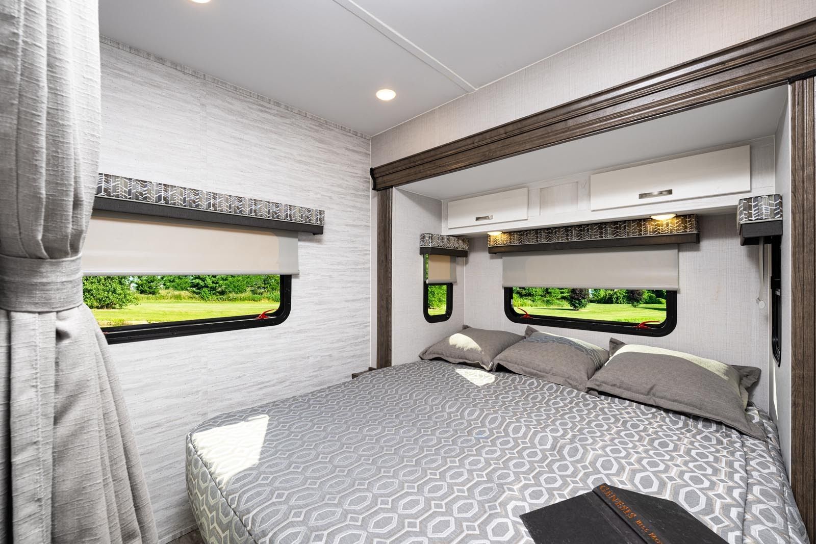 6220LE interior — 6