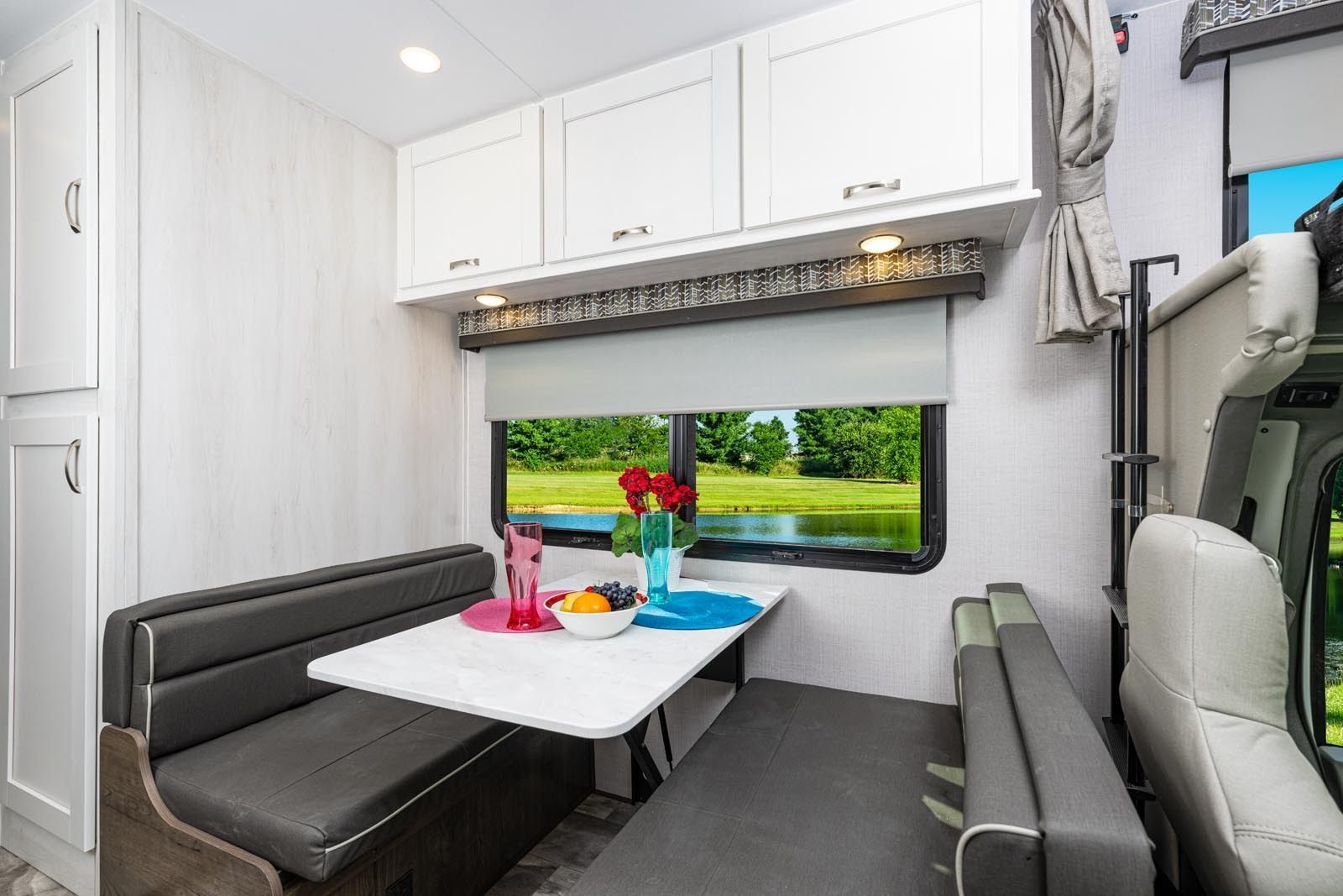 6220LE interior — 8