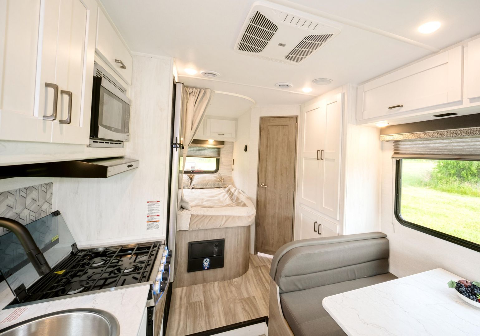 6237LE interior — 4