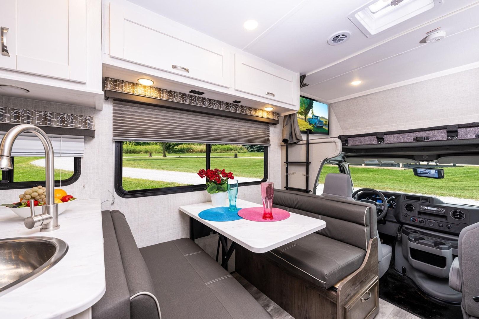 6280LE interior — 5