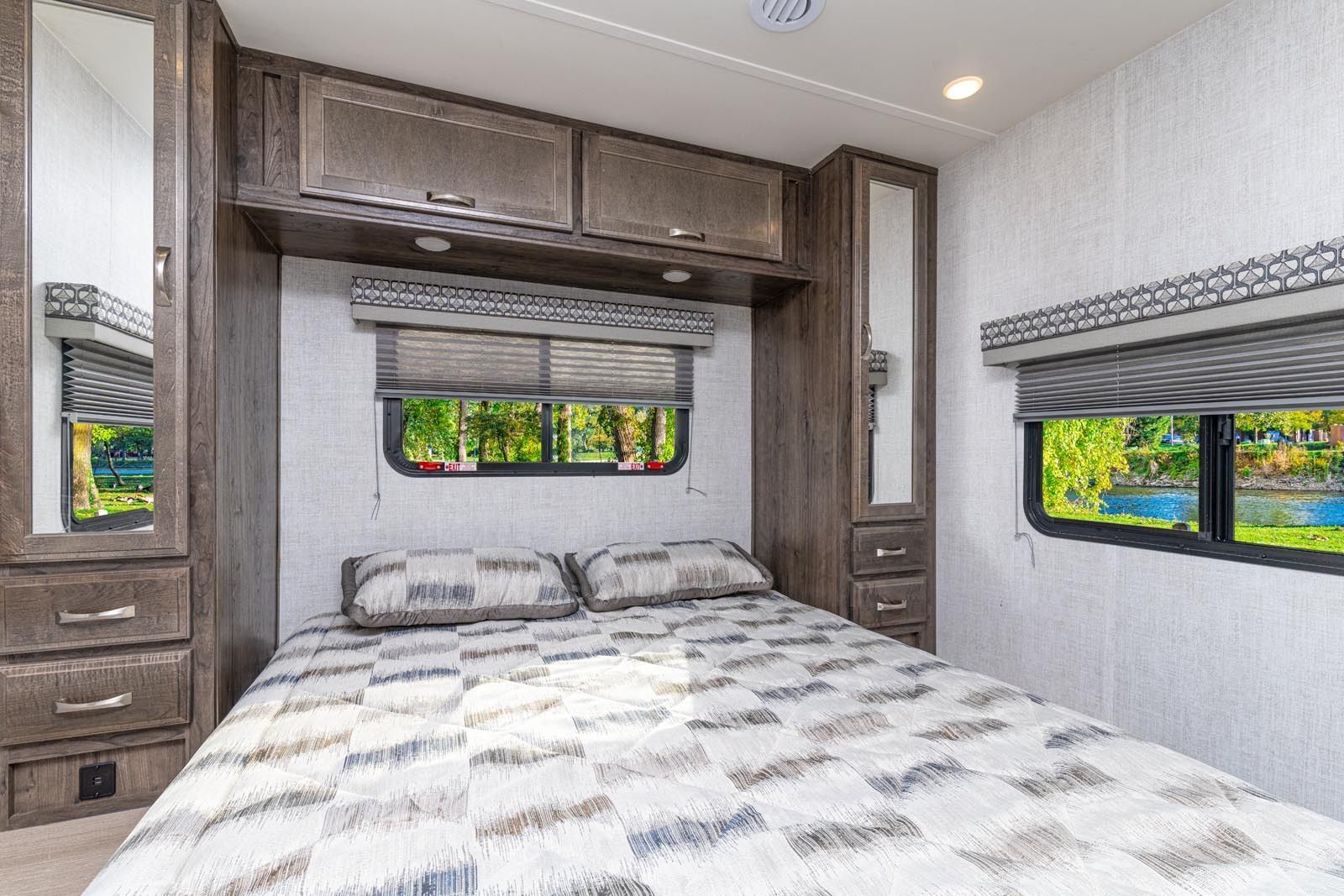 6280LE interior — 9