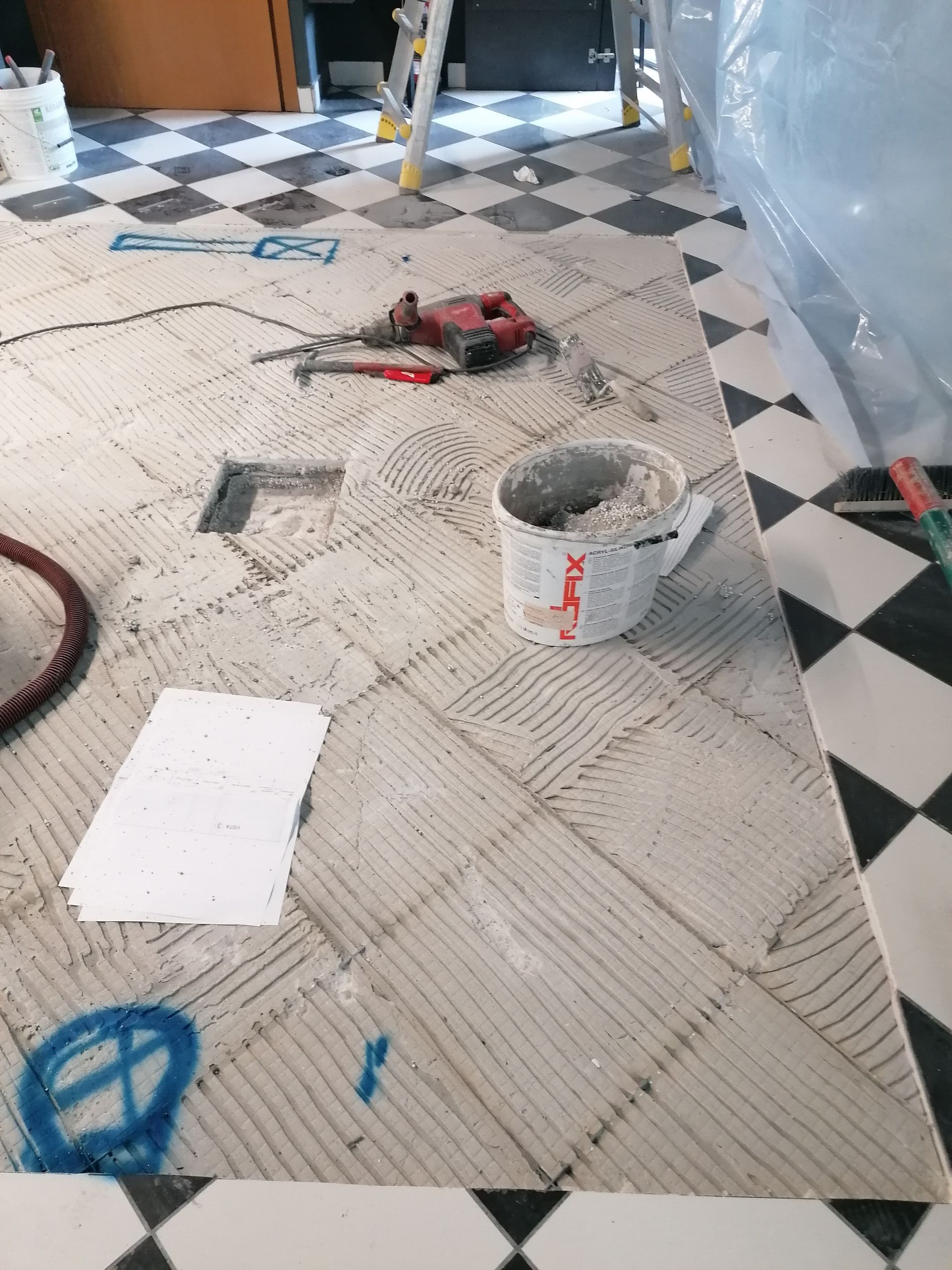 pabvimentazione interno