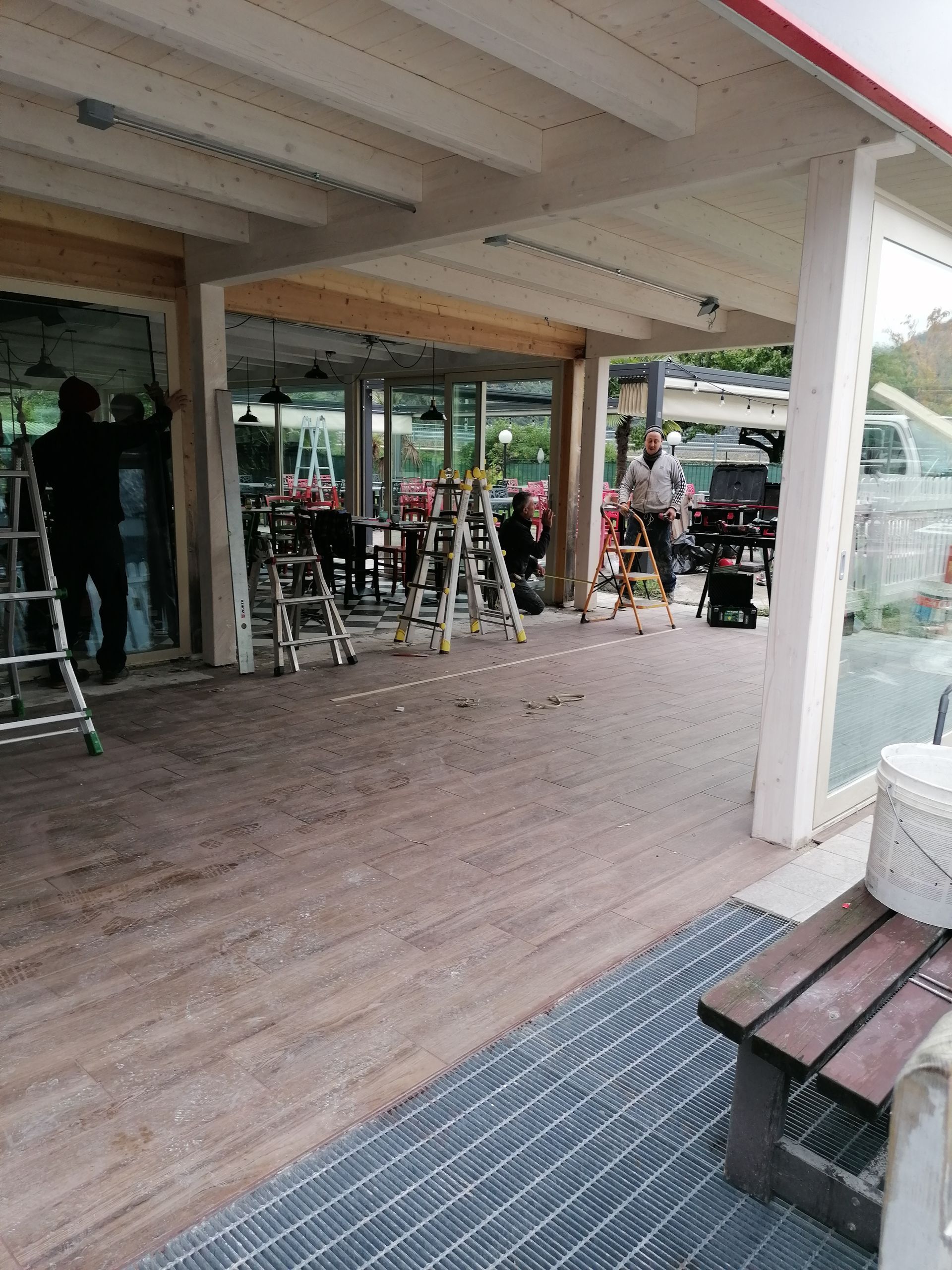 pavimentazione locale commerciale