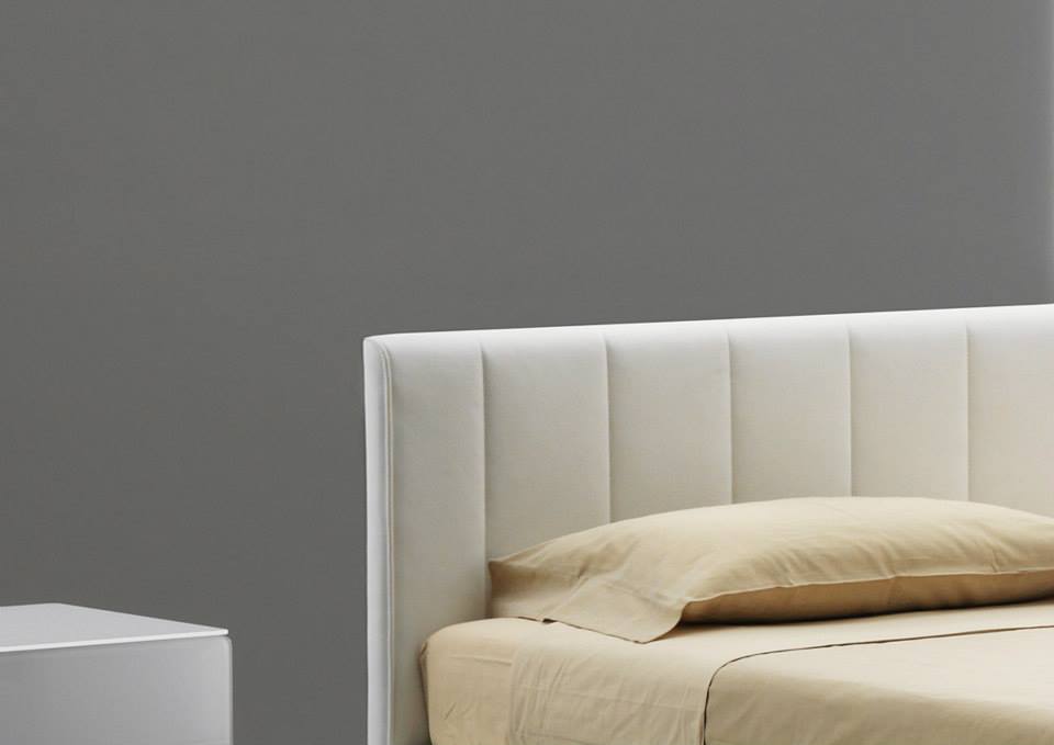 spalliera di letto matrimoniale