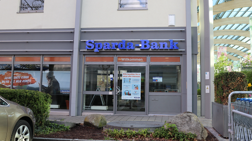 Sparda-Bank im Brücken-Center, äußere Ladenstraße