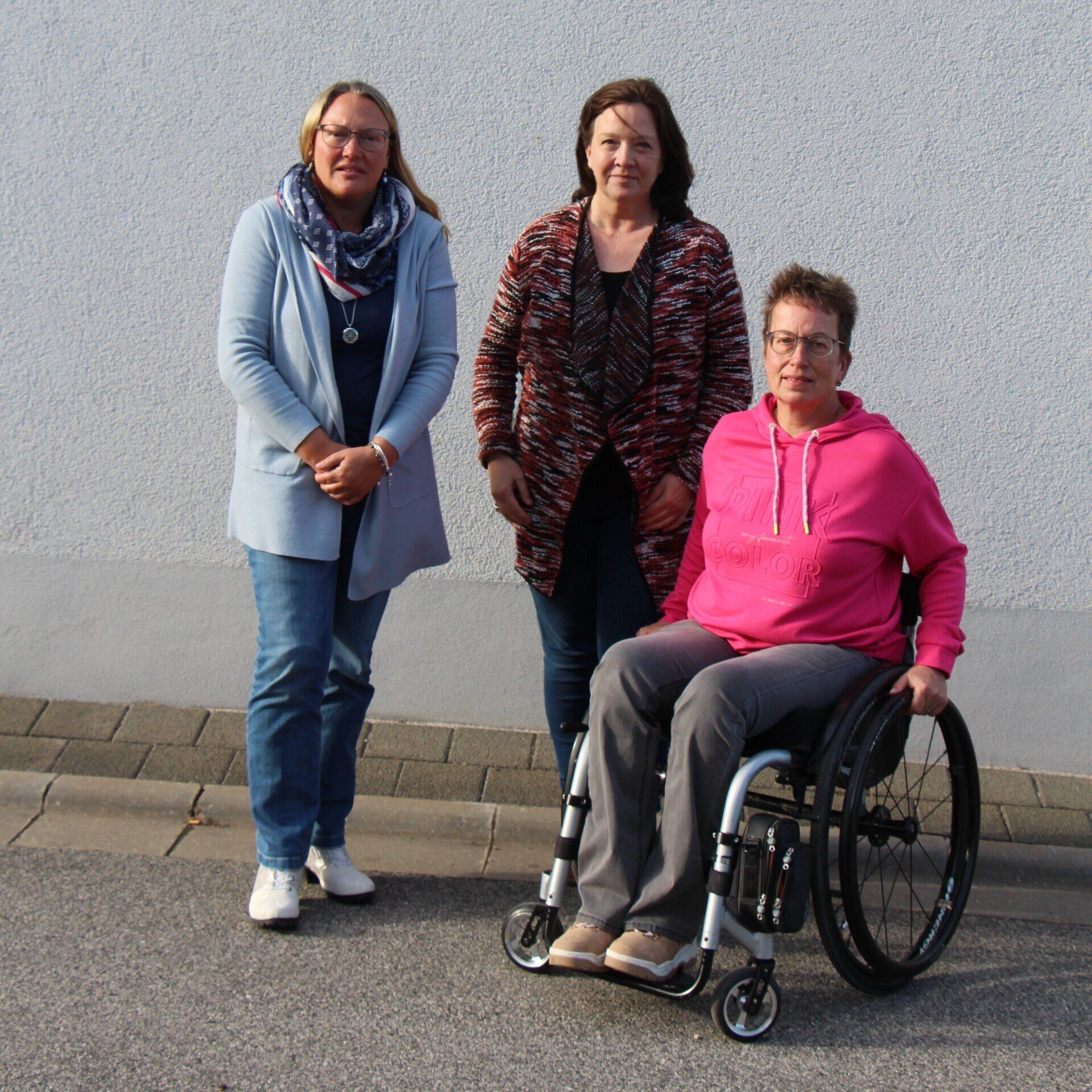 Der neue Vorsitzende des Behindertenbeirats und ihre beiden Stellvertreterinnen.