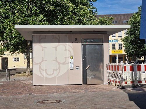 WC-Anlage Bahnhof Aussenansicht
