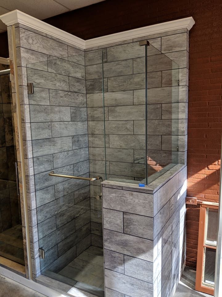 Service Bath & Glass 106