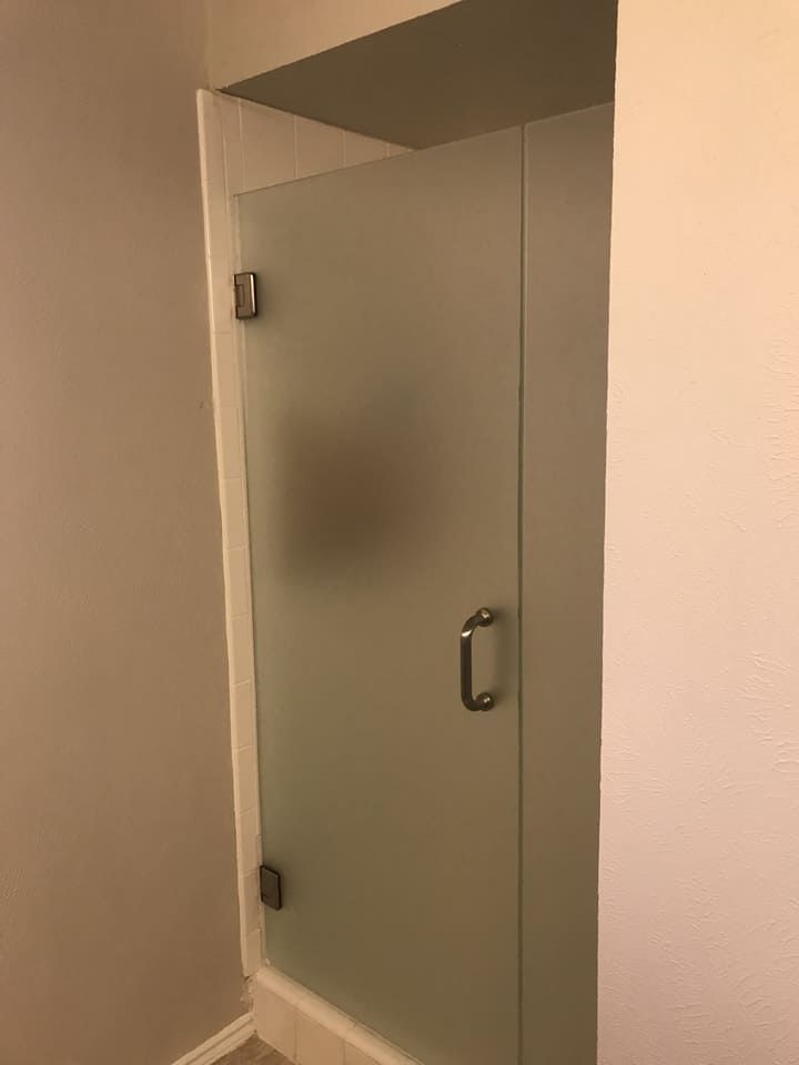 Service Bath & Glass 13