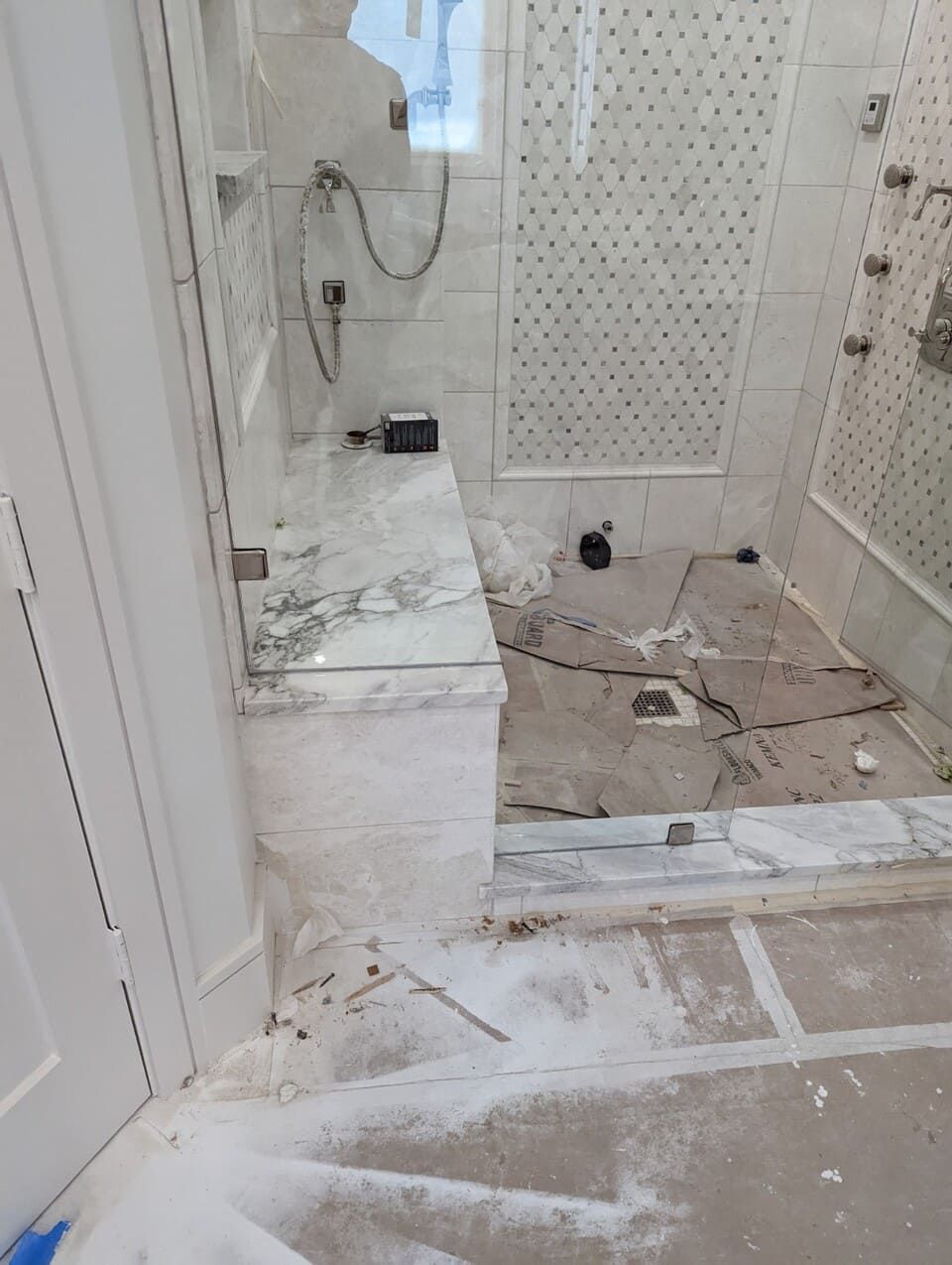 Service Bath & Glass 141