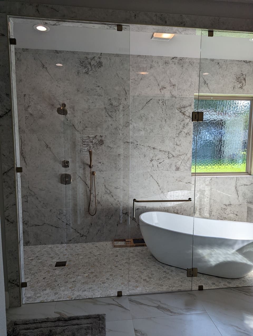 Service Bath & Glass 211