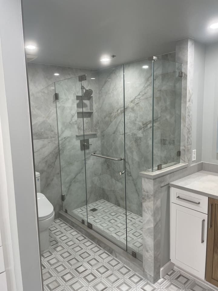 Service Bath & Glass 216