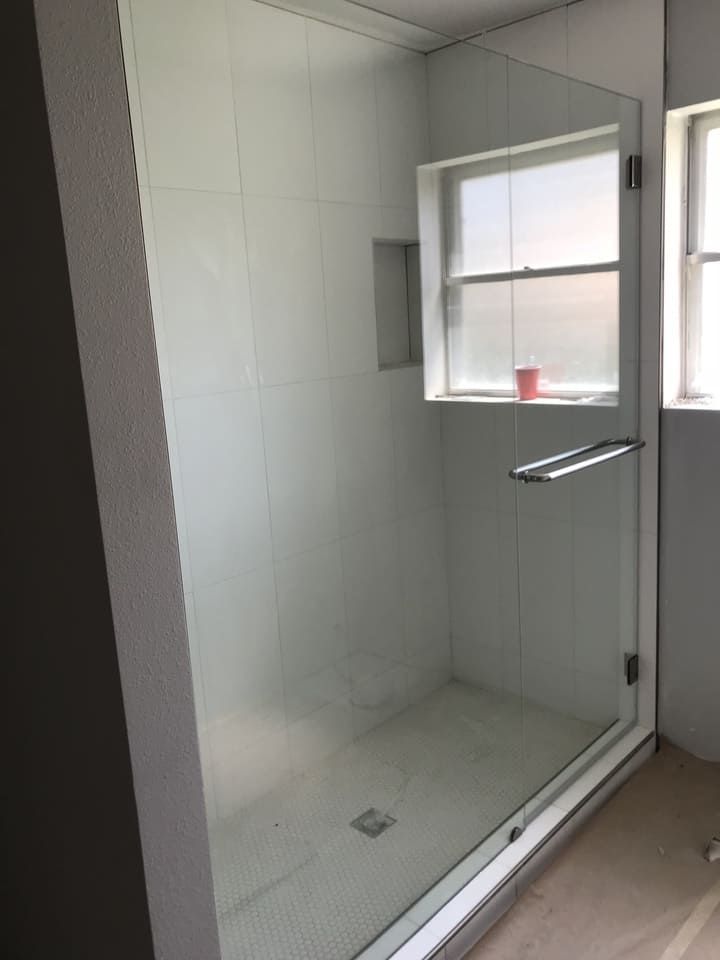 Service Bath & Glass 24