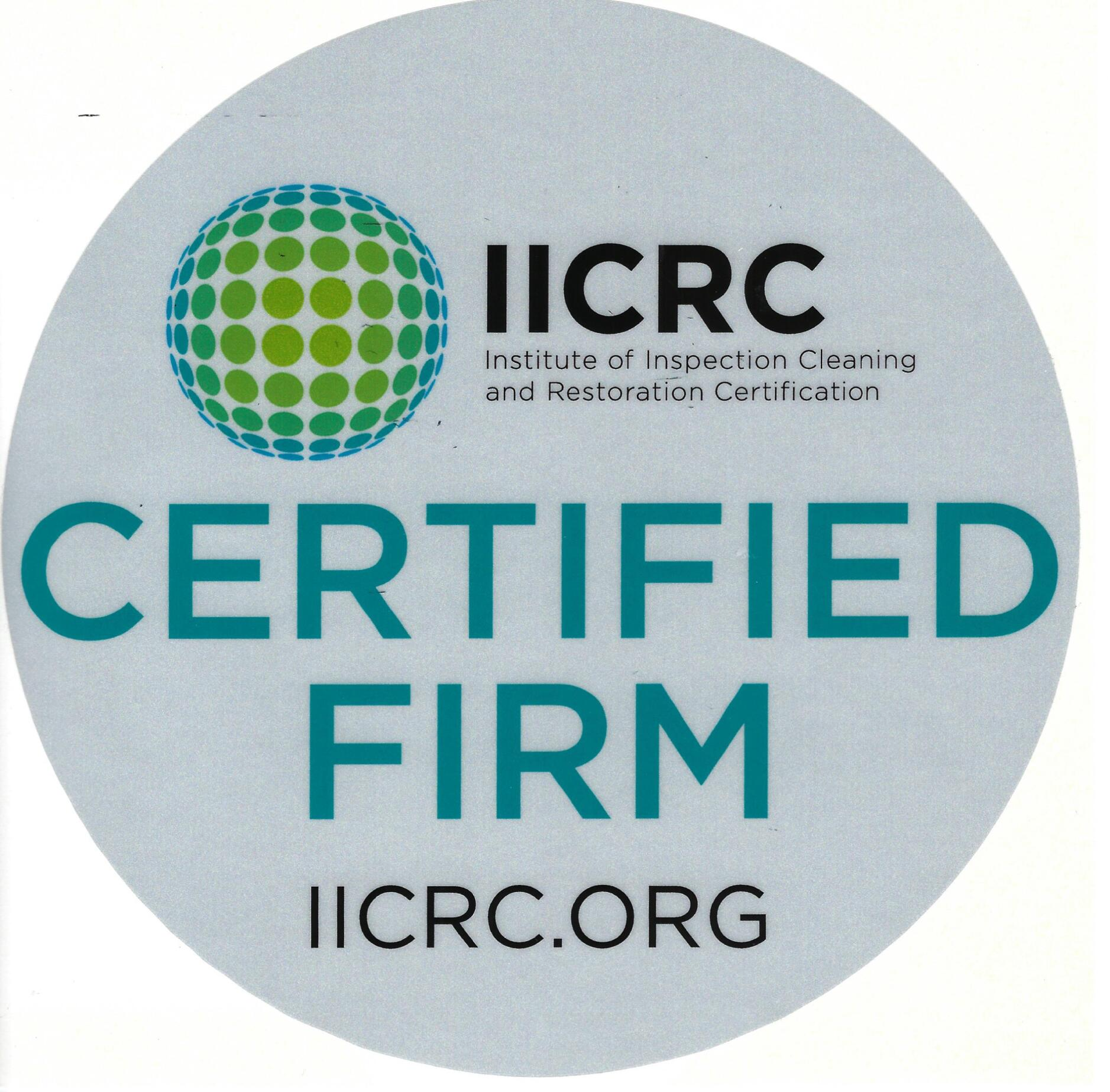 A circle that says certified firm on it
