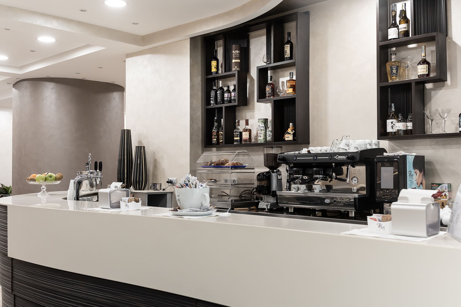 the bar of the Vittoria Rosarno hotel