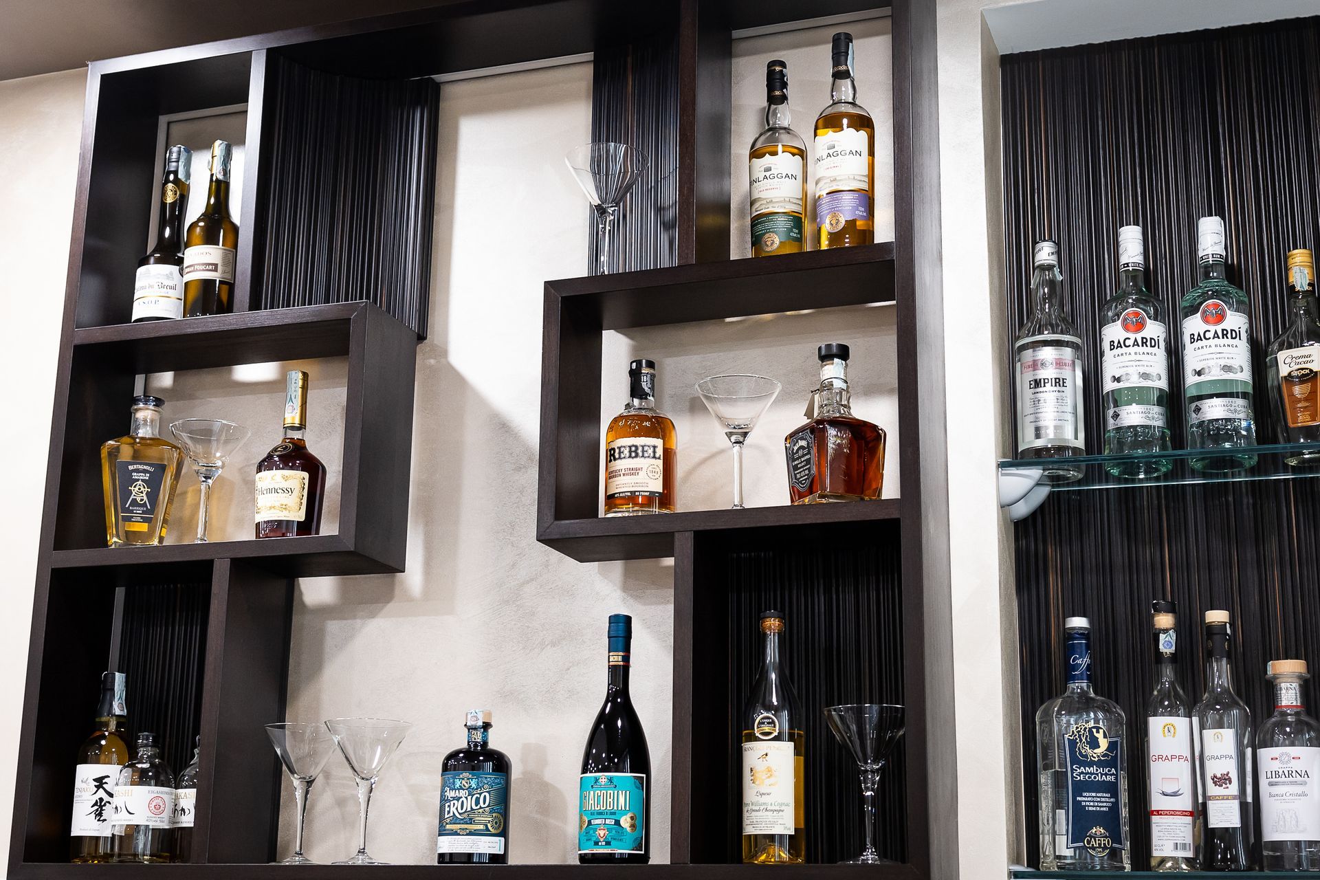 the bar of the Vittoria Rosarno hotel
