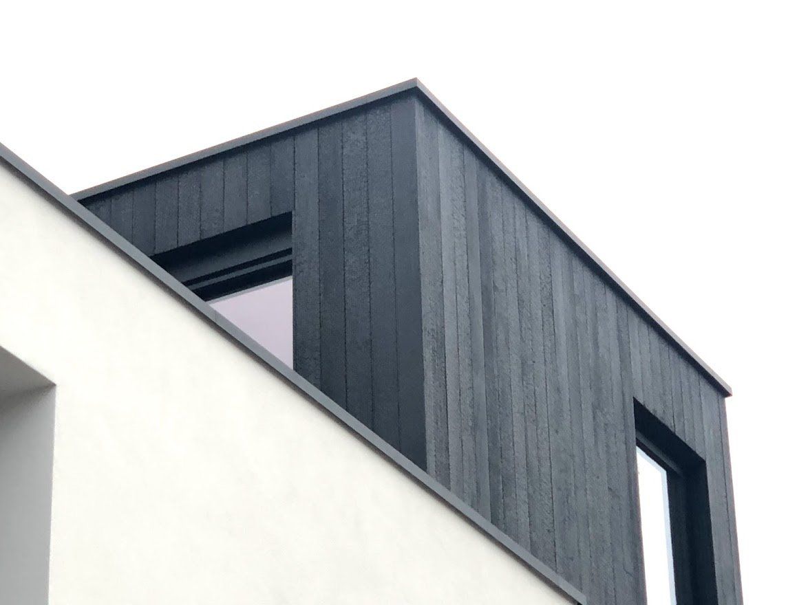 Referenz: Teil der Chocolaterie Dossche-Verkleidung aus gebranntem Accoya-Holz, De Pinte, Belgien | Teil der Chocolaterie Dossche-Verkleidung aus gebranntem Accoya-Holz | De Pinte | Belgien | Medium | Nichts | Rubio Monocoat Sealer