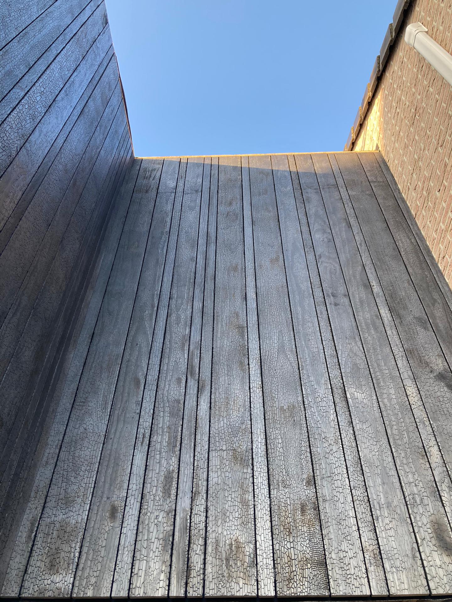 Reference: Cladding in burned Accoya wood, Tienen, Belgium | Cladding in burned Accoya wood | Tienen | Belgium | Medium | Nothing | Aqua-Proof Pro Wood Basic