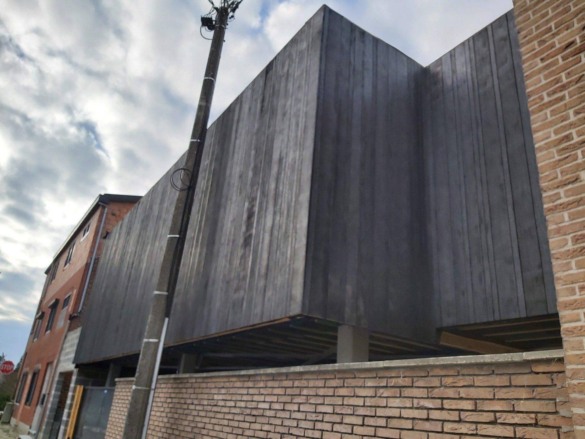 Reference: Cladding in burned Accoya wood, Tienen, Belgium | Cladding in burned Accoya wood | Tienen | Belgium | Medium | Nothing | Aqua-Proof Pro Wood Basic
