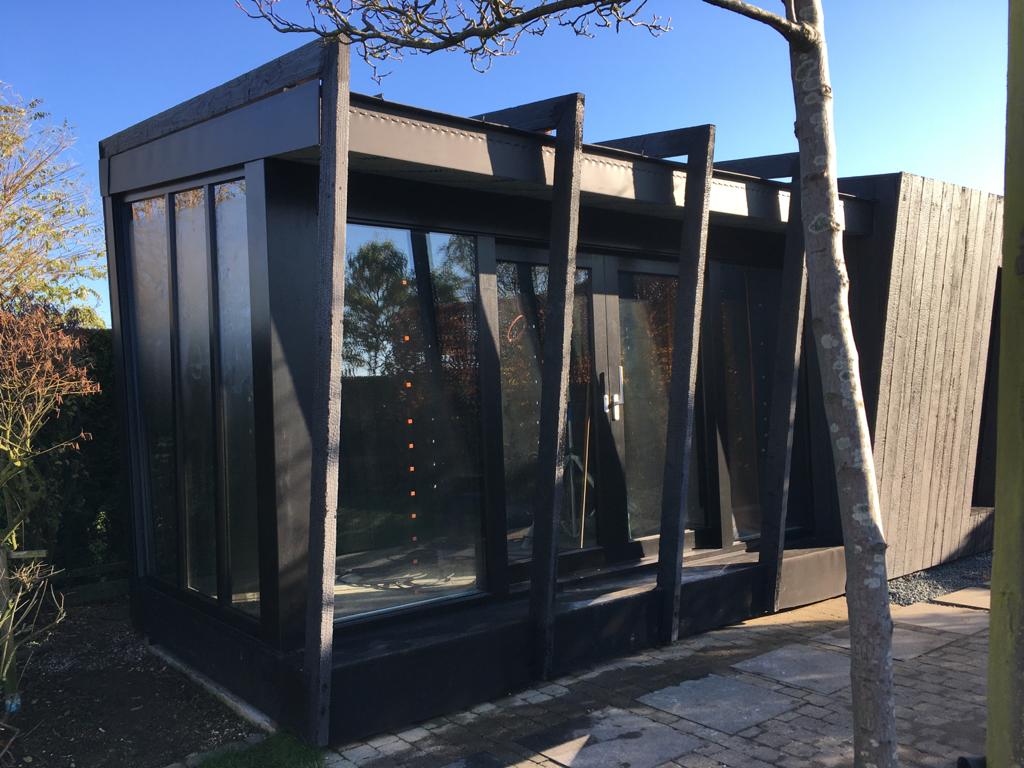 Referenz: Gartenpavillon mit Sauna, Moorsel, Belgien | Gartenpavillon mit Sauna | Moorsel | Belgien | Medium & Heavy | Nichts | Shou Sugi Ban Fix