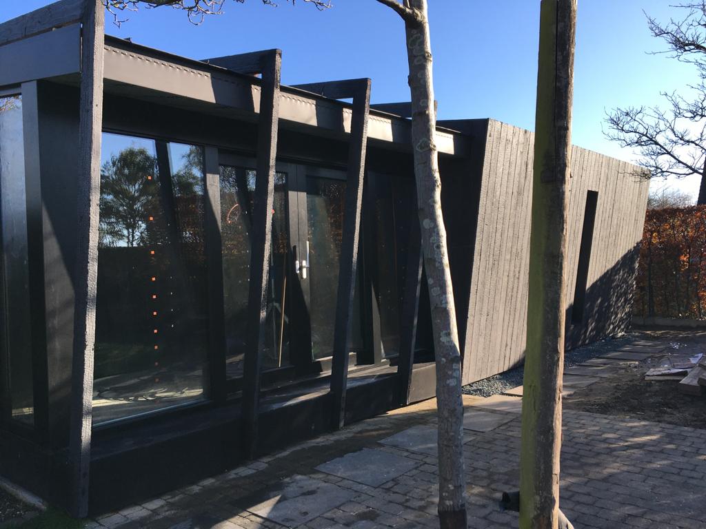 Referenz: Gartenpavillon mit Sauna, Moorsel, Belgien | Gartenpavillon mit Sauna | Moorsel | Belgien | Medium & Heavy | Nichts | Shou Sugi Ban Fix