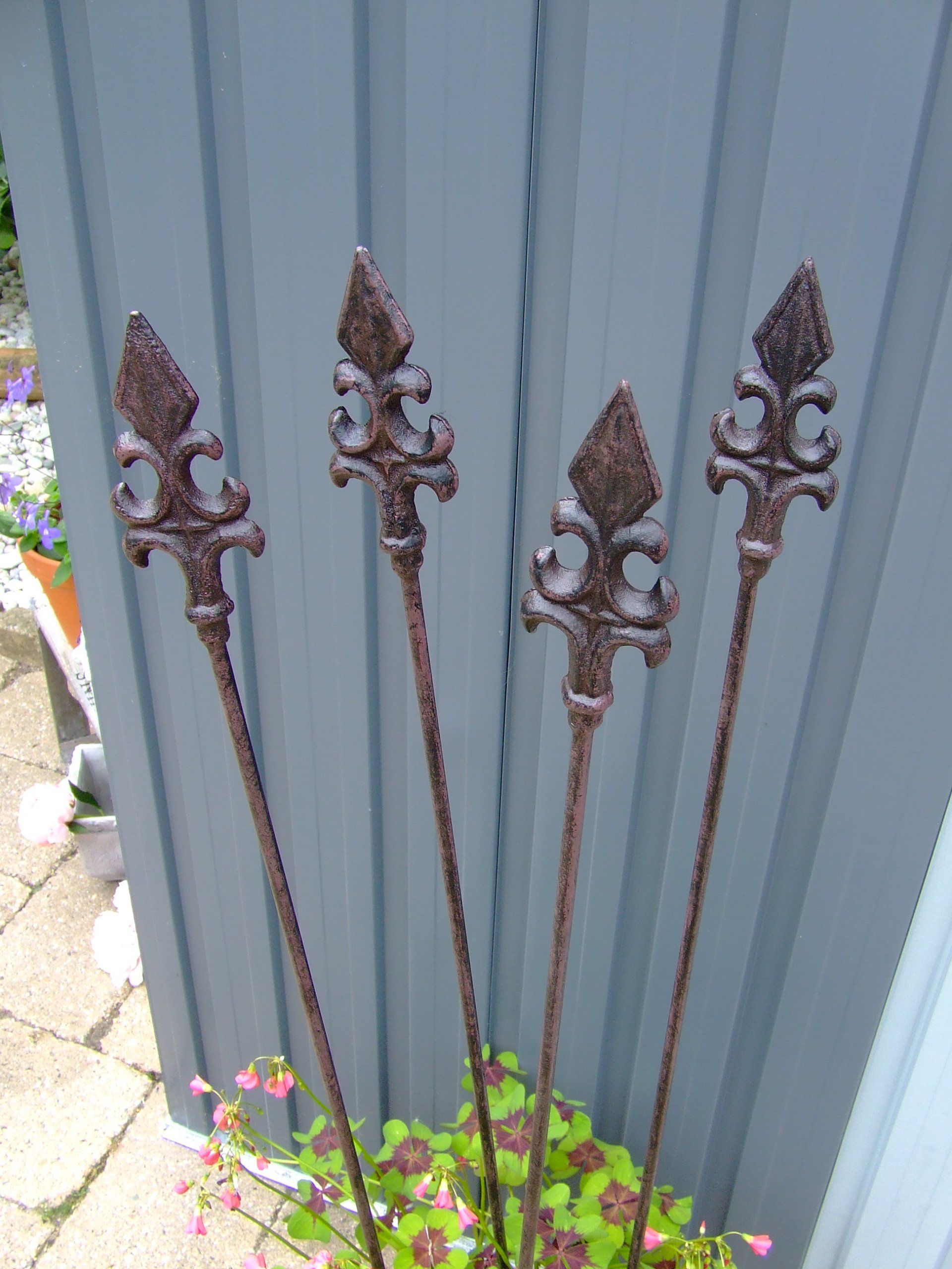 tuindecoratie, uniek dcoratie, metaal, metaal voor tuin, roestoptiek, uniek