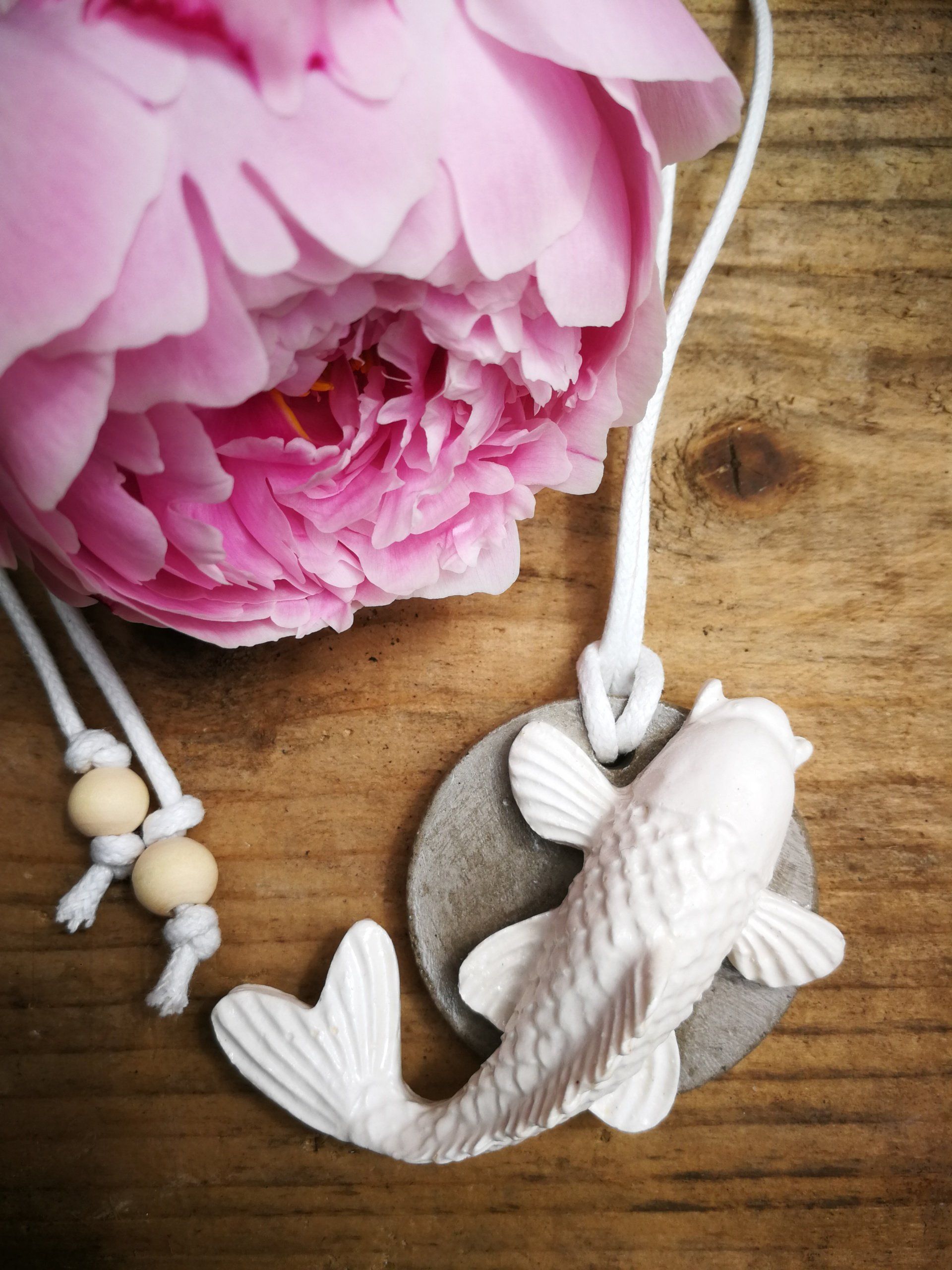 uniek sieraden, cadeautje voor kerst, koi, handgemaakt, ketting van beton
