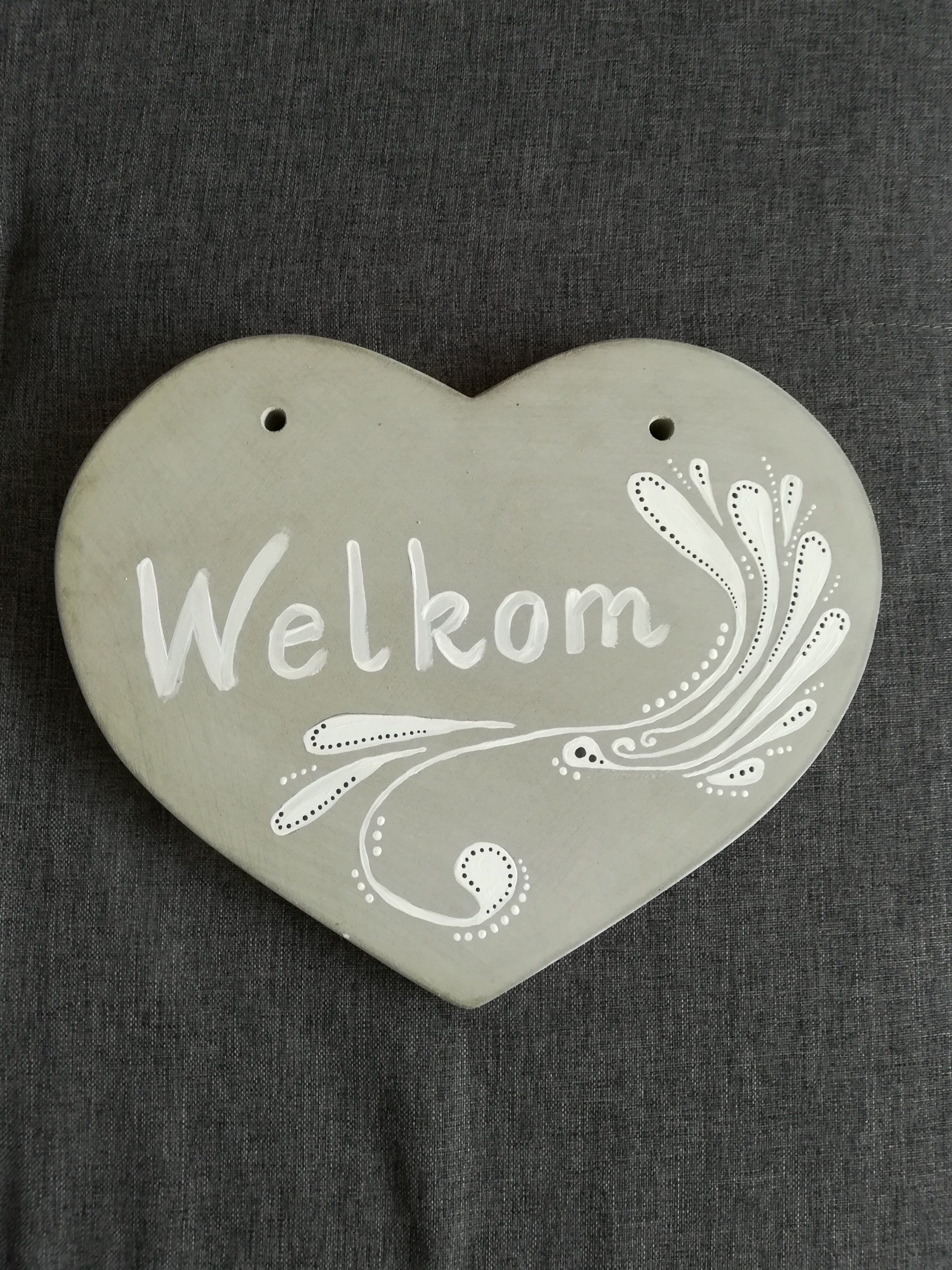 unieke welkom board, welkom board van beton, unieke betondecoratie, welkom logo, welkom, beton decoratie om op te muurte hangen, muurdecoratie, muuredcoratie van beton, unieke betonboard, board van cement, handgemaakt board, handgemaakt welkom board