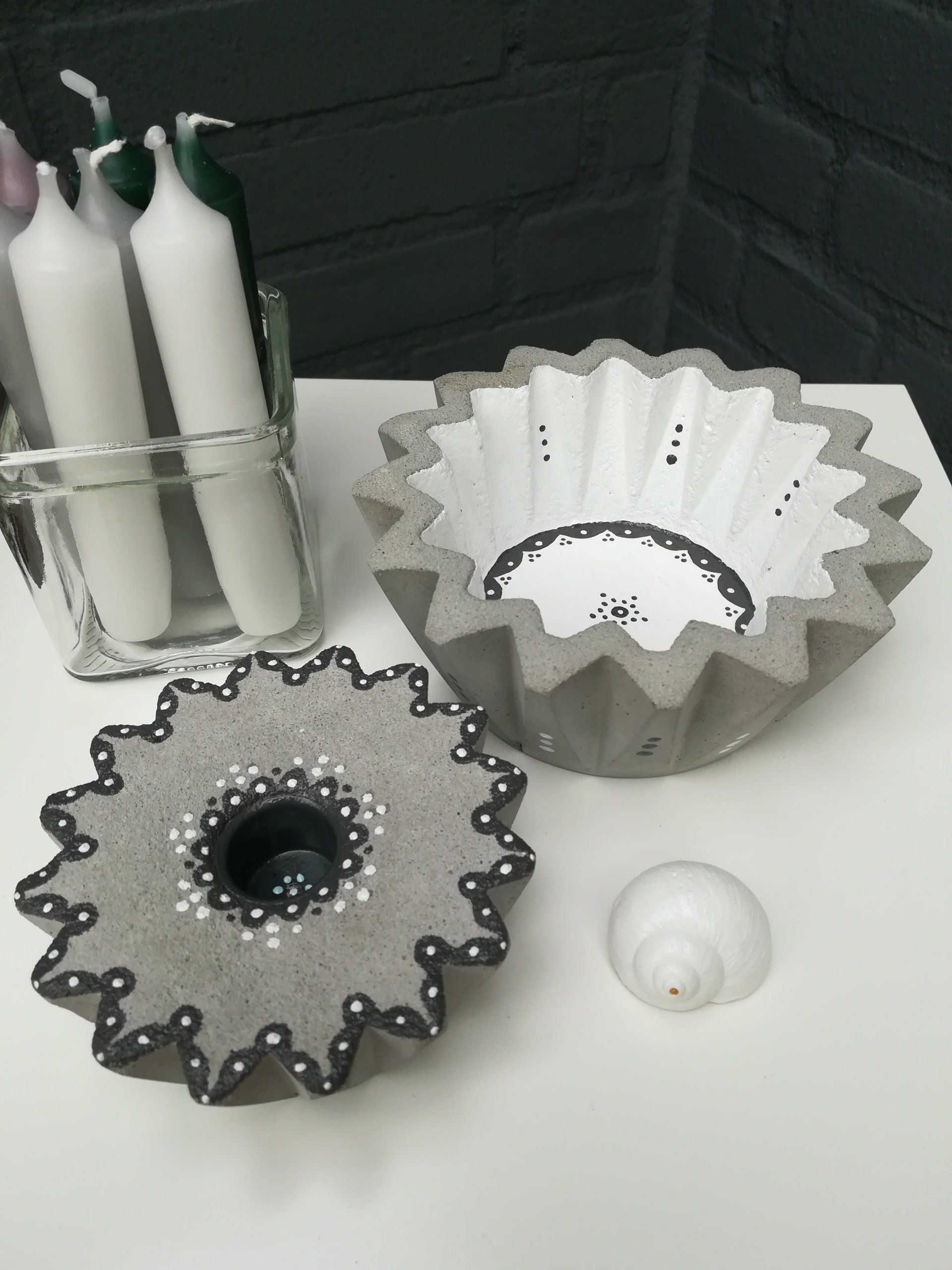 Betondecoratie, cementdecoratie, unieke cementdecoratie, waxinelicht van beton, waxinelicht van beton, unieke betondecoratie, handgemaakte decoratie, unieke kandelaars, kandelaars van cement, kandelaars van beton, cadeautje van cement, unieke betonnen theelicht, unieke betonnen waxinelicht