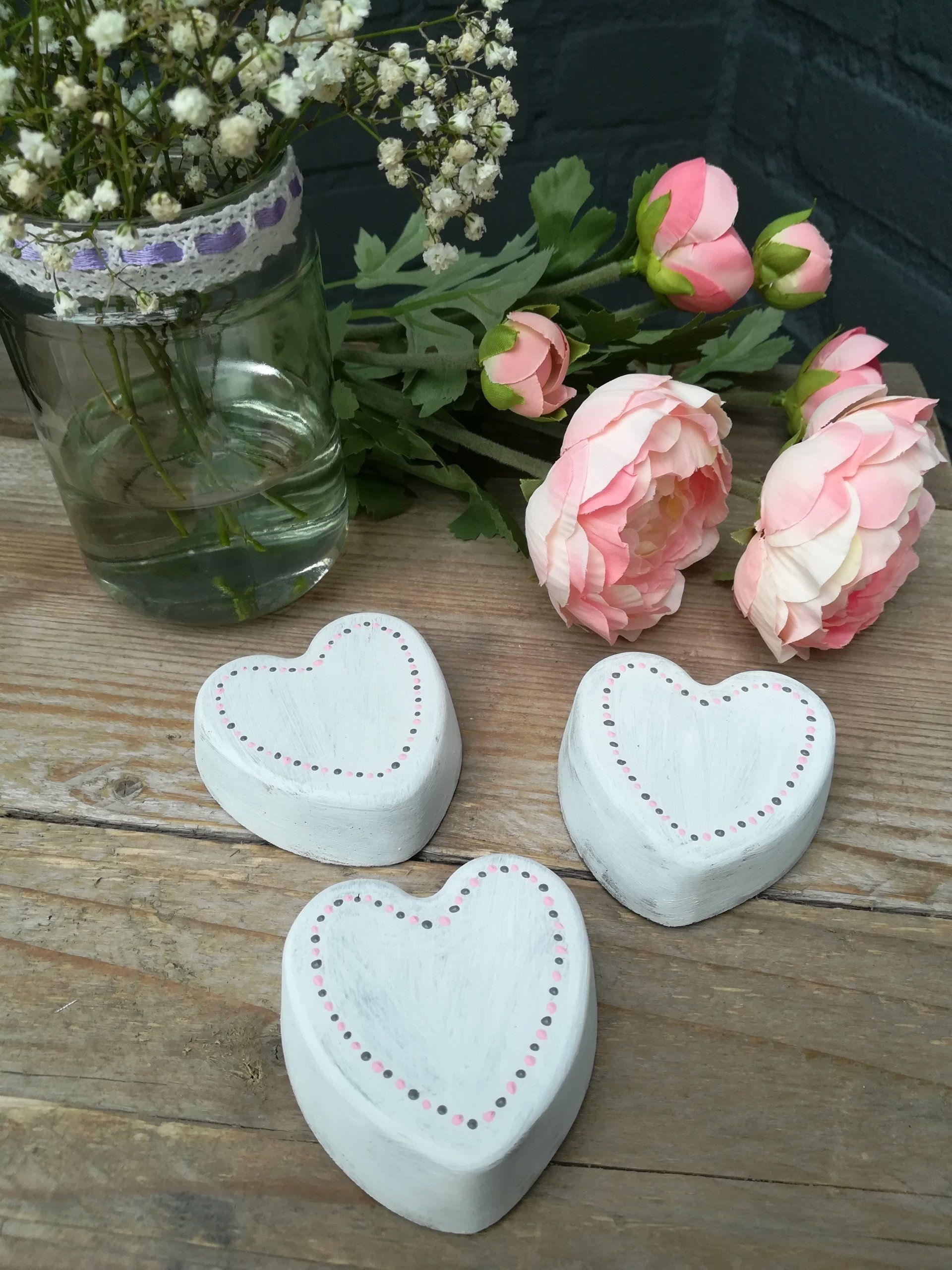 hartje in shabby stijl, hart in shabby stijl, hart van cement, hart van beton, unieke hartjes van cement, unieke hartjes van beton, unieke handgemaakte hartjes, unieke handgemaakte shabby stijl hartjes, cadautje art van cement, cadeau hartjes van beton