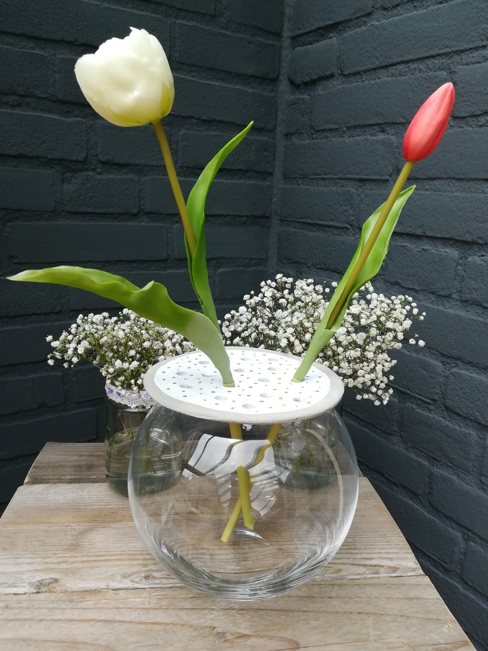 Plaat van beton voor vaas, unike plaat voor vaas, accessoires voor vaas, accessoires voor vazen, accessoires van beton, accessoires van cement, handgemaakte accessoires voor bloemen, accessoires voor bloemen