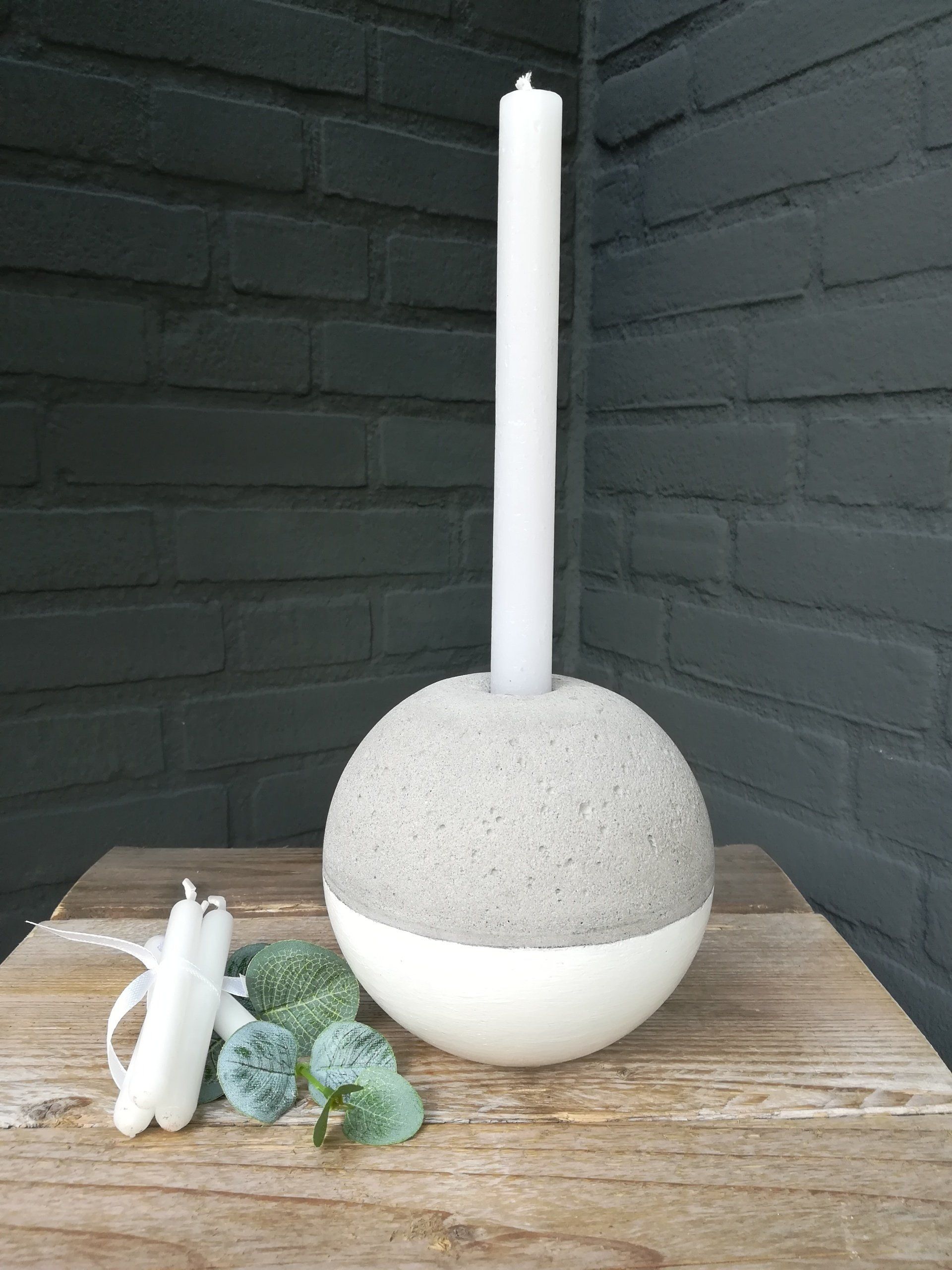 unieke kaarsenstandaard, unieke handgemaakte kaarsenstandaard, kaarsenstandaard van cement, kaarsenstandaard van beton, kandelaar van cement, kandelaar van beton, uniek kandelaar, uniek  kandelaar van cement, uniek kandelaar van beton, handgemaakt kandelaar uniek, handgemaakt kandelaar van cement, handgemaakt kandelaar van beton, betonnen kandelaar uniek, betonnen kaarsenstandaard, cement kaarsenstanaard, uniek betonnen kandelaar, uniek betonnen kaarsenstandaard, betondesign, betondesign uniek, uniek betondesign