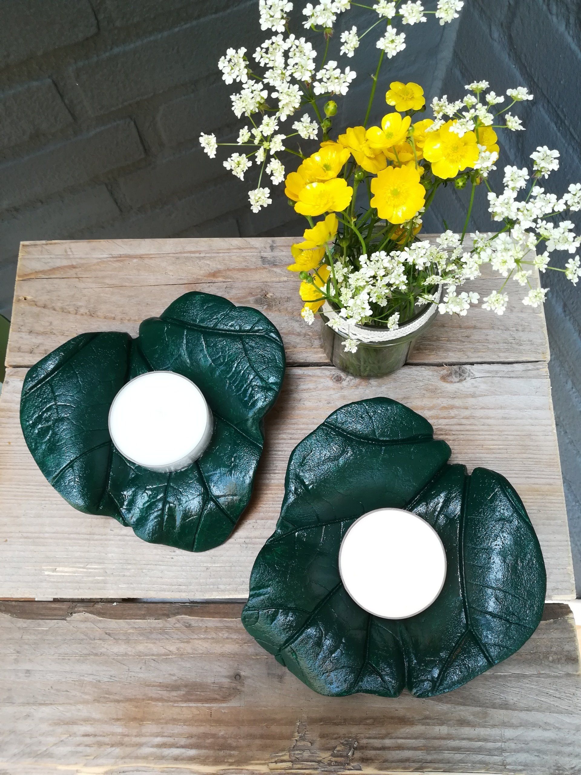 Waxinelicht van beton, waxinelicht van cement, theelichthouder van beton, theelichthouder van cement, waxinelicht in vorm van een blad, theelichthouder in vorm van een blad, uniek waxinelicht, uniek theelichthouder, uniek waxinelicht van cement, uniek theelichthouder van cement, uniek waxinelicht van cement, uniek theelichthouder van cement, uniek cadeau van beton, uniek cadeau van cement, blaadjes van beton, blaadjes van cement, handgemaakt blaadjes van beton, handgemaakt blaadjes van cement