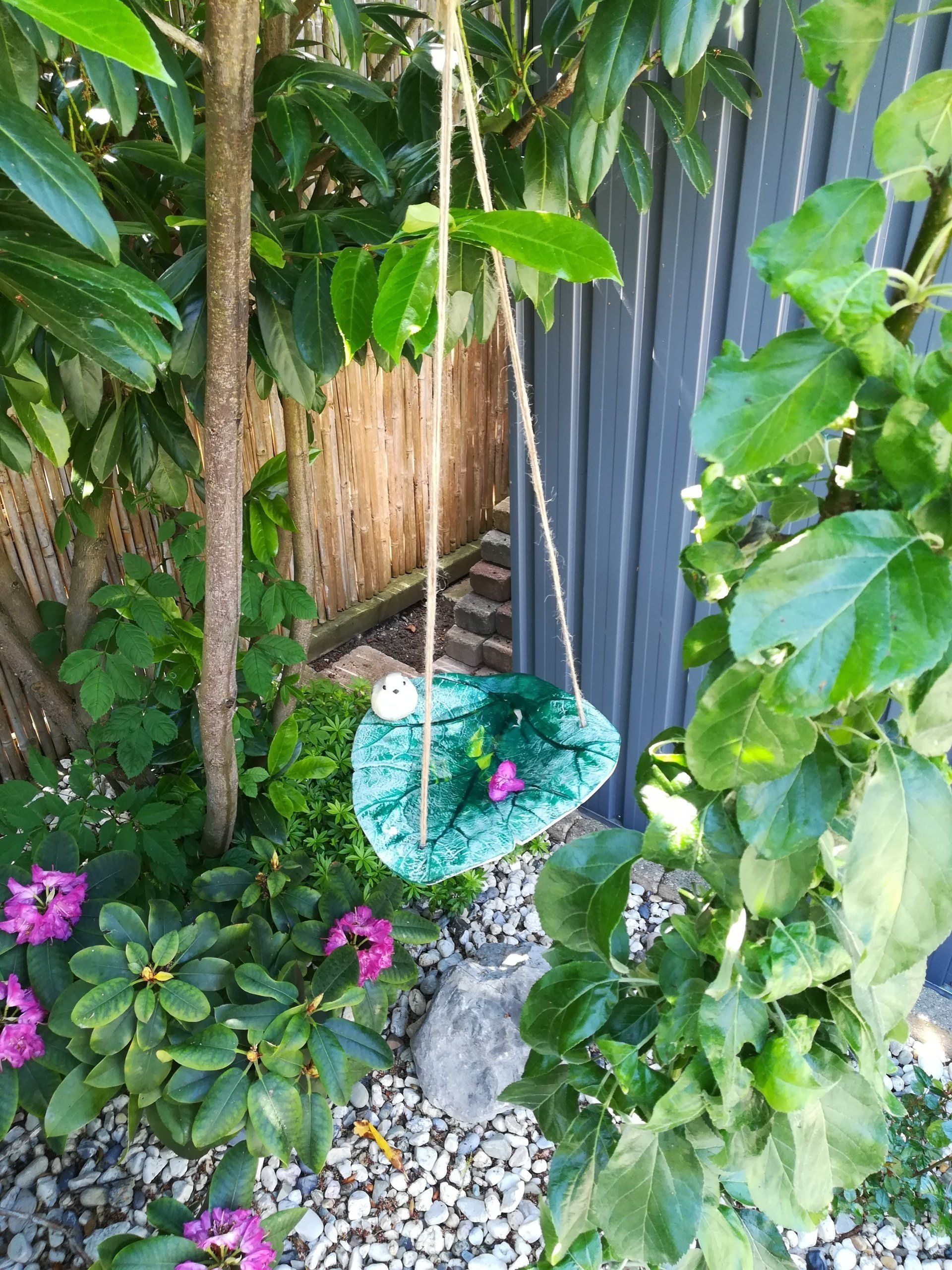 uniek vogelbad, uniek vogelbadle van cement, uniek vogelbadjevan beton, vogelbad, vogelbad van cement, vogelbad van beton, handgemaakt vogelbadje, handgemaakt vogelbad, vogelbad cadeau, cadeau vogelbad, tuindecoratie vogelbad, tuindeco vogelbad, tuindecoratie beton, tuindecoratie cement, cement vogelbad, betonnen vogelbad, cadeau voor de tuin