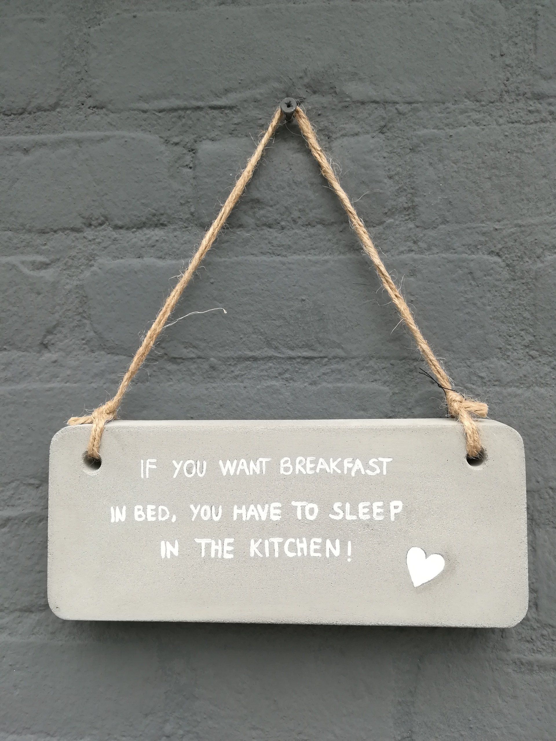 uniek betonnen bord, handgemaakt betonnen bord, handgemakt cement bord, uniek handgemaakt betonnen bord, uniek handgemaakt cement bord, uniek cadeautje van beton, uniek cadeautje van cement, bord van cement, bord van beton, iets anders bord,iets anders bord van beton, iets anders bord van cement