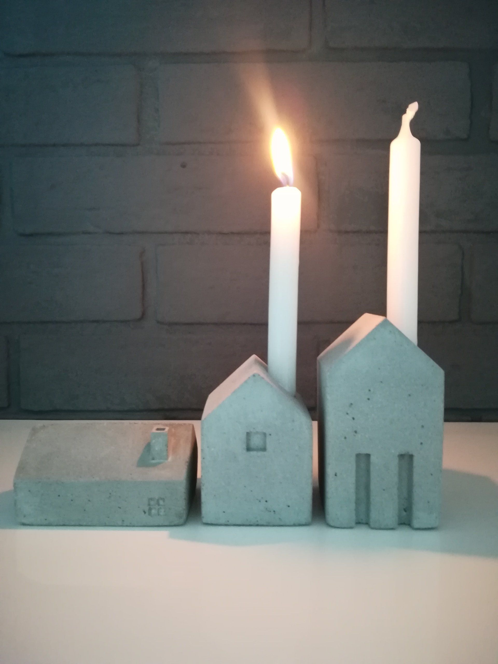 Uniek betonnen huisje, uniek huis van beton, cadeau huisje, cadeautje huisje, cadeautje betonnen huis, cadeautje betonnen huisje, huisje van beton, huisje van cement, handgemaakt betonnen huisje, handgemaakt cement huisje, huisje van beton, huisje van cement, huis van beton, huis van cement, uniek cadeautje verhuizing, cadeau uniek verhuizing