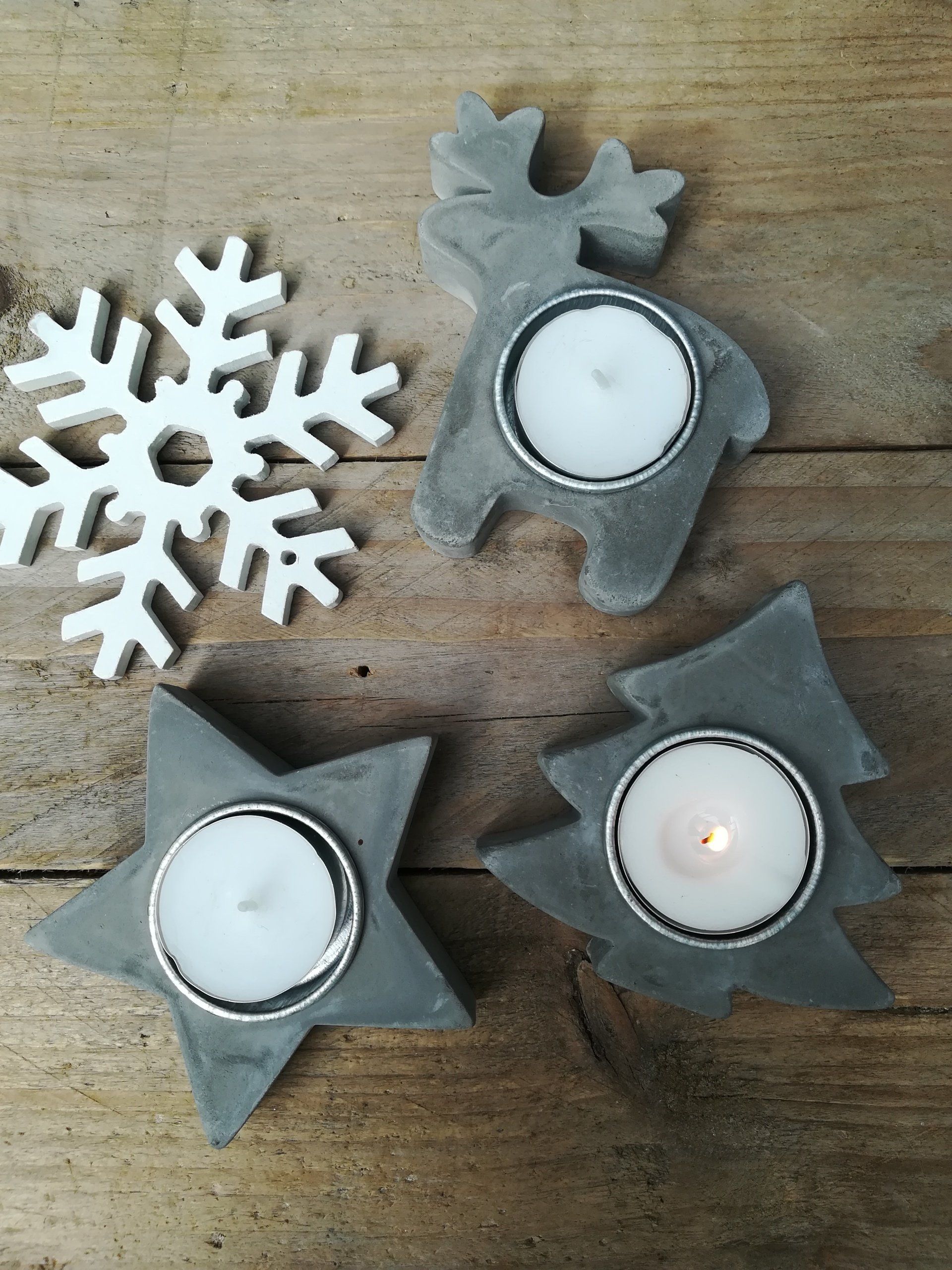 waxinelicht van beton, waxinelicht van cement, waxinelicht van beton kerst, theelichthouder van beton, theelichthouder van cement, theelichthouder handgemaakt, theelichthouder voor kerstmis, cadeau kerstmis beton, betonnen theelichthouder kerst, betonnen theelichthouder kerstmis, decoratie van beton kerst