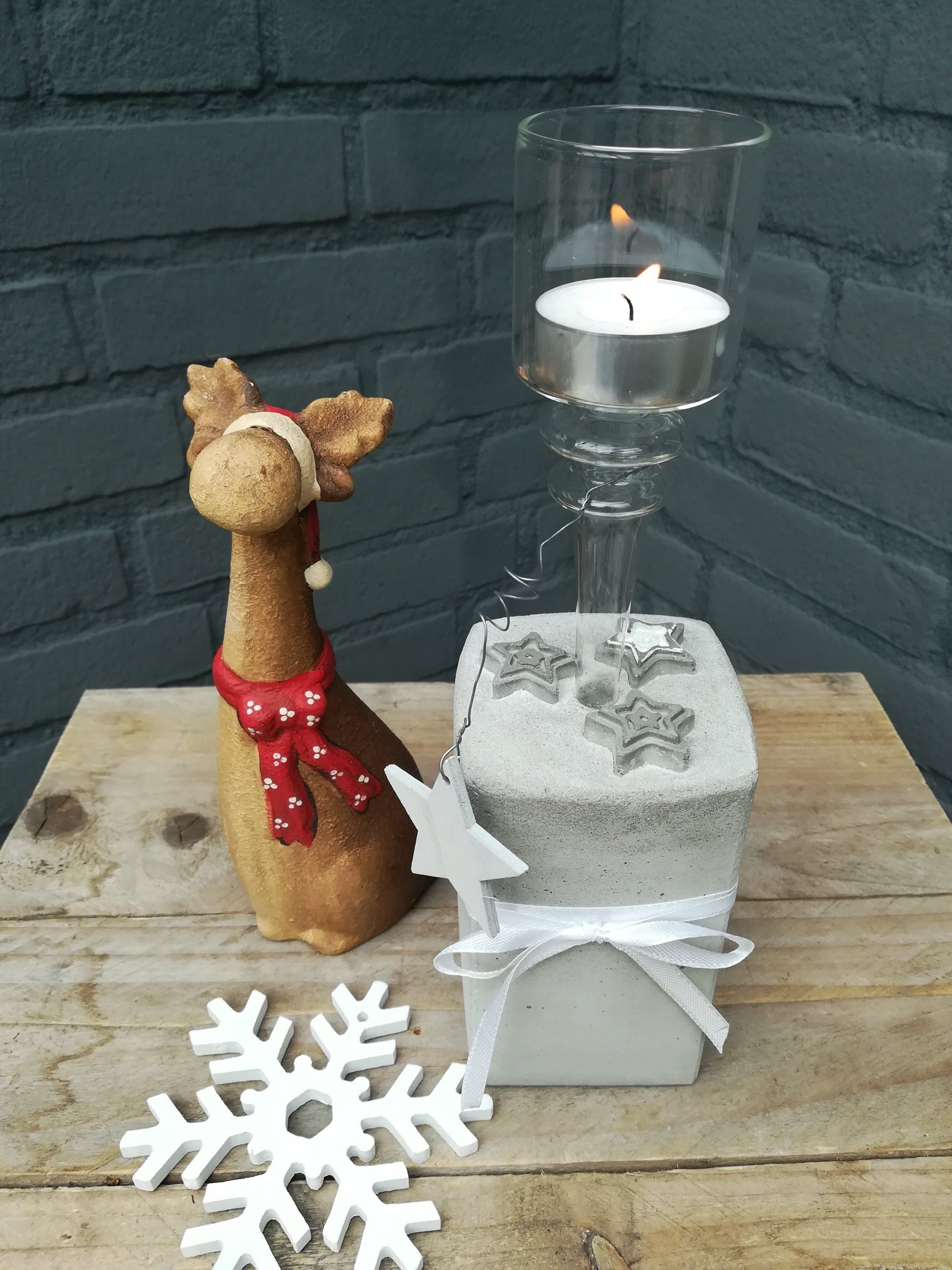unieke theelichthouder, unieke waxinelicht, waxinelicht van beton, waxinelicht van cement, theelicht van cement, unieke betondeco, unieke cementdeco, cementdecoratie, uniek kerst deco, deco voor kerst, deco beton kerst