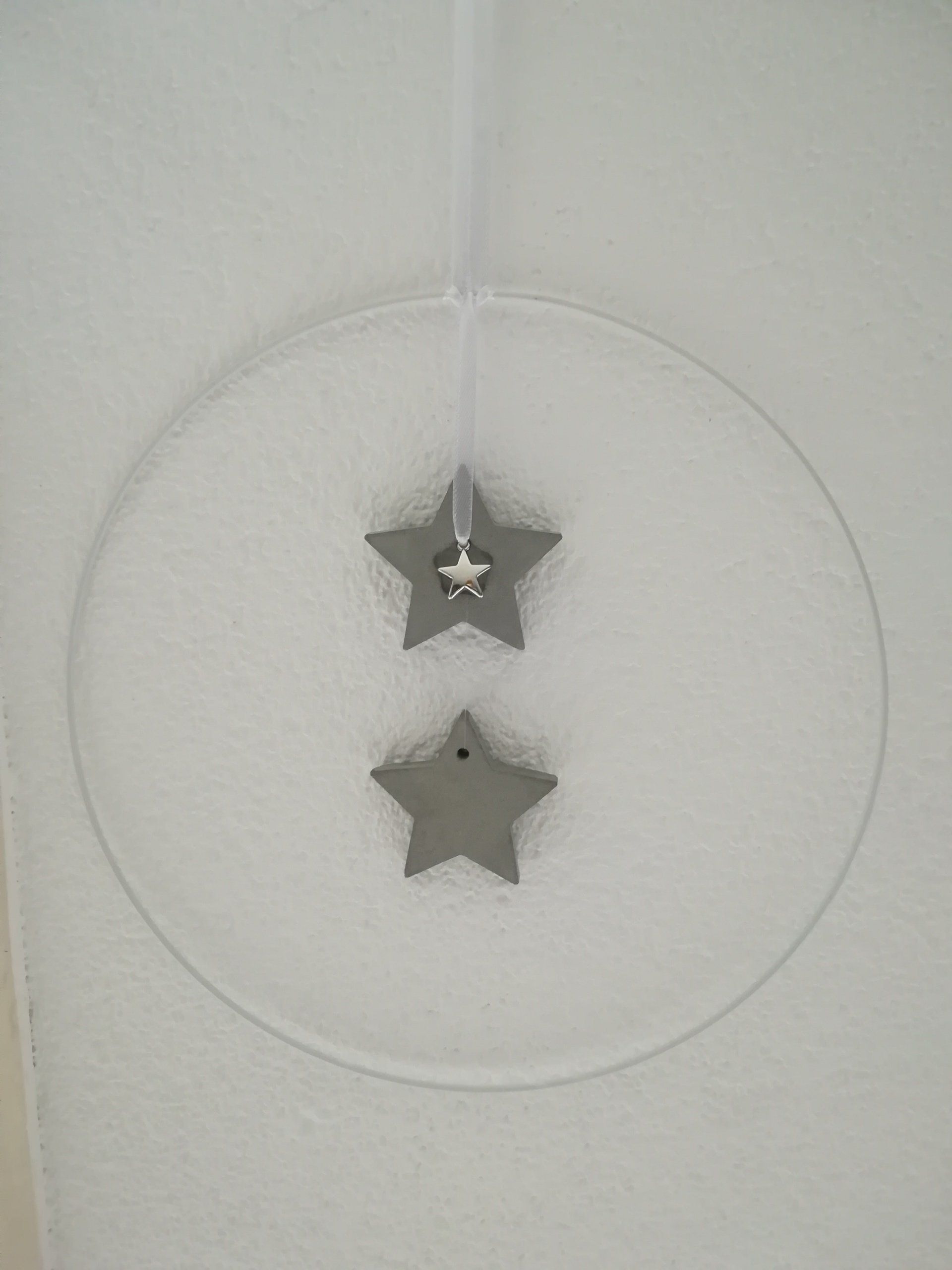 metalen ring kerst, kerst ster om op te hangen, uniek kerst deco, uniek sterren van beton, uniek sterren van cement, uniek metalen ring om op te hangen, handgemaakt kerst deco, kerst decoratie, handgemaakt betonnen ster, handgemaakt cement ster, ring om op te hangen, ring voor kerst, metalen ring vvor kerst, uniek deco ster en ring, iets anders, iets anders geven, uniek cadeau, uniek kado, uniek cadeautje, uniek cadeau kerst
