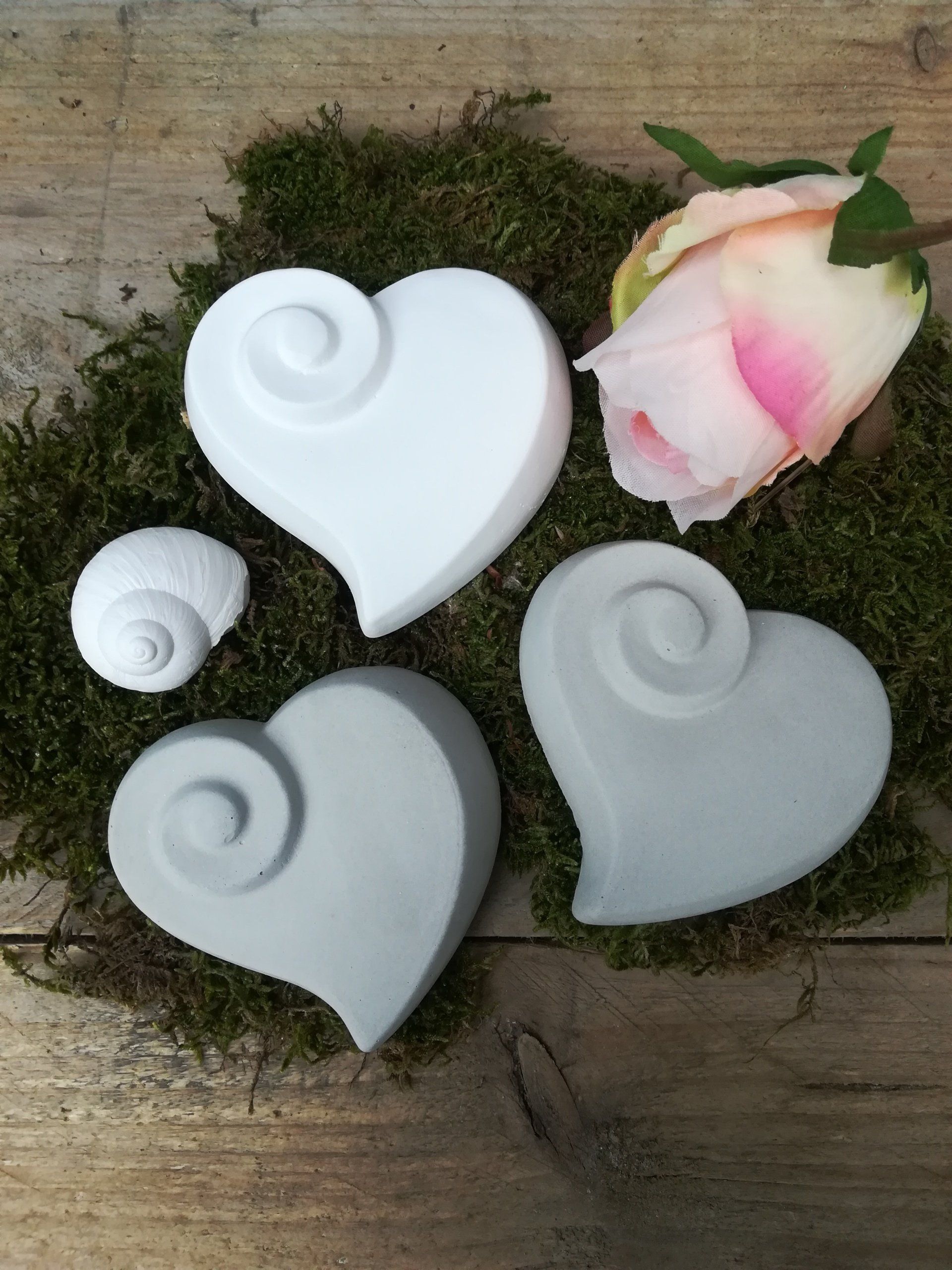 hart van beton, uniek hart van beton, hartjes van beton, hartjes van raysin, uniek betonnen hart, uniek betonnen hartjes, liefde, cadeautje, uniek cadeau, deco hart, decoratie hart, hartjes