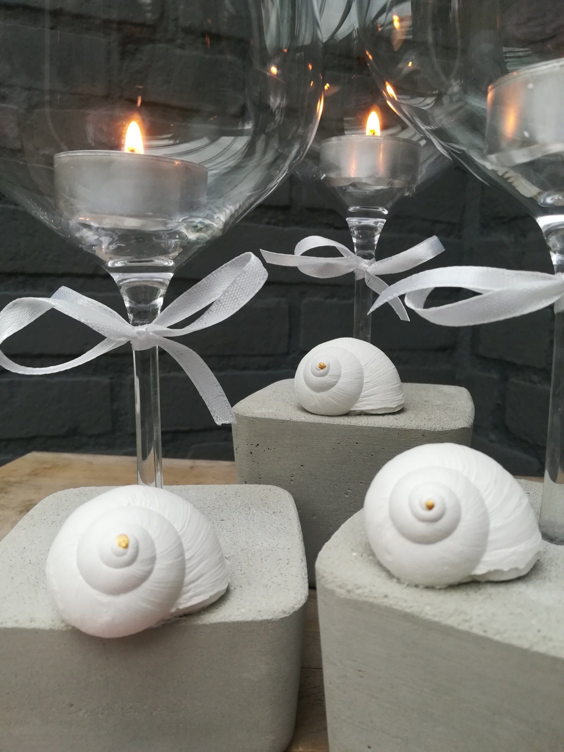 windlichtjes, uniek windlicht, uniek windlichtjes, handgemaakt waxinelicht, handgemaakt theelichthouder, betonnen eco, cement deco, deco van beton, deco van cement, uniek cadautje zomer, uniek cadautje windlicht, windlicht met beton, betonnen windlicht, iets anders kado