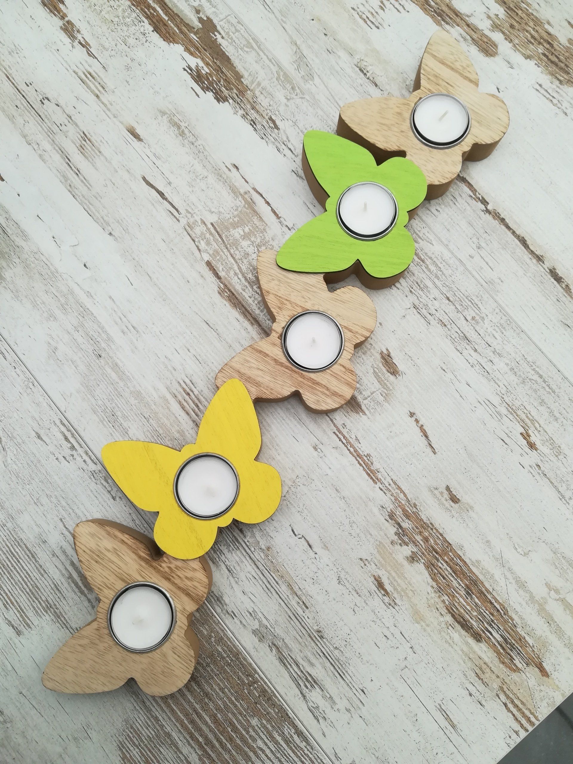 theelichthouder uniek, theelichthouder vlindervorm, vlinder deco, deco met vlinder, tafeldeco, deco voor tafel, vlinder theelicht, vlinder waxinelicht, waxinelichthouder vlindervorm, waxinelichthouder tafel, uniek vlindertje