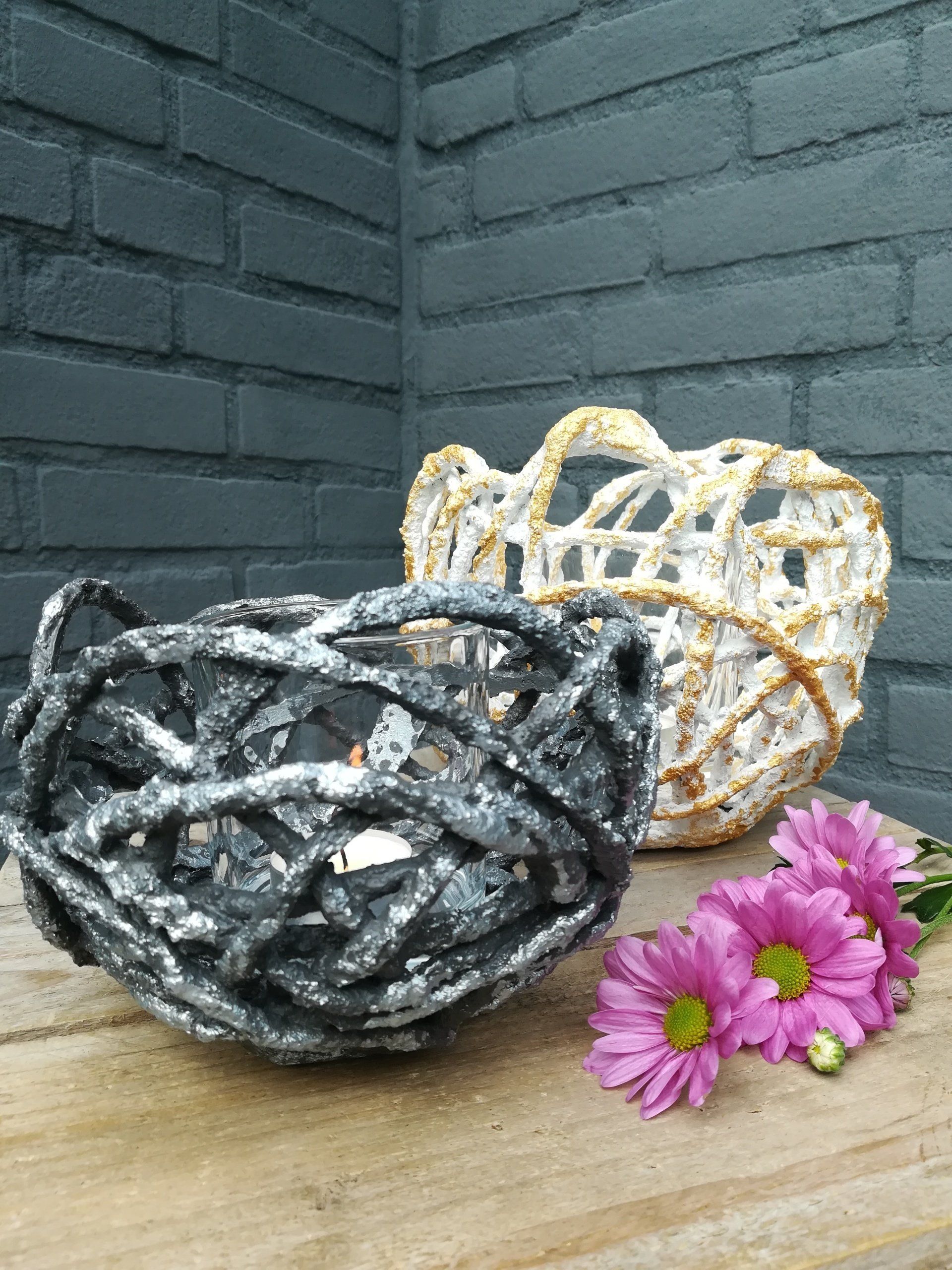 Windlicht van beton, windlicht van cement, windlichtjes van beton, windlichtjes van cement, windlicht uniek, handgemaakt windlicht beton, betonnen windlicht, style windlcht, windlicht binnen, uniek betonnen windlicht, uniek cement windlicht, theeelichthouder beton, theelichthouder cement