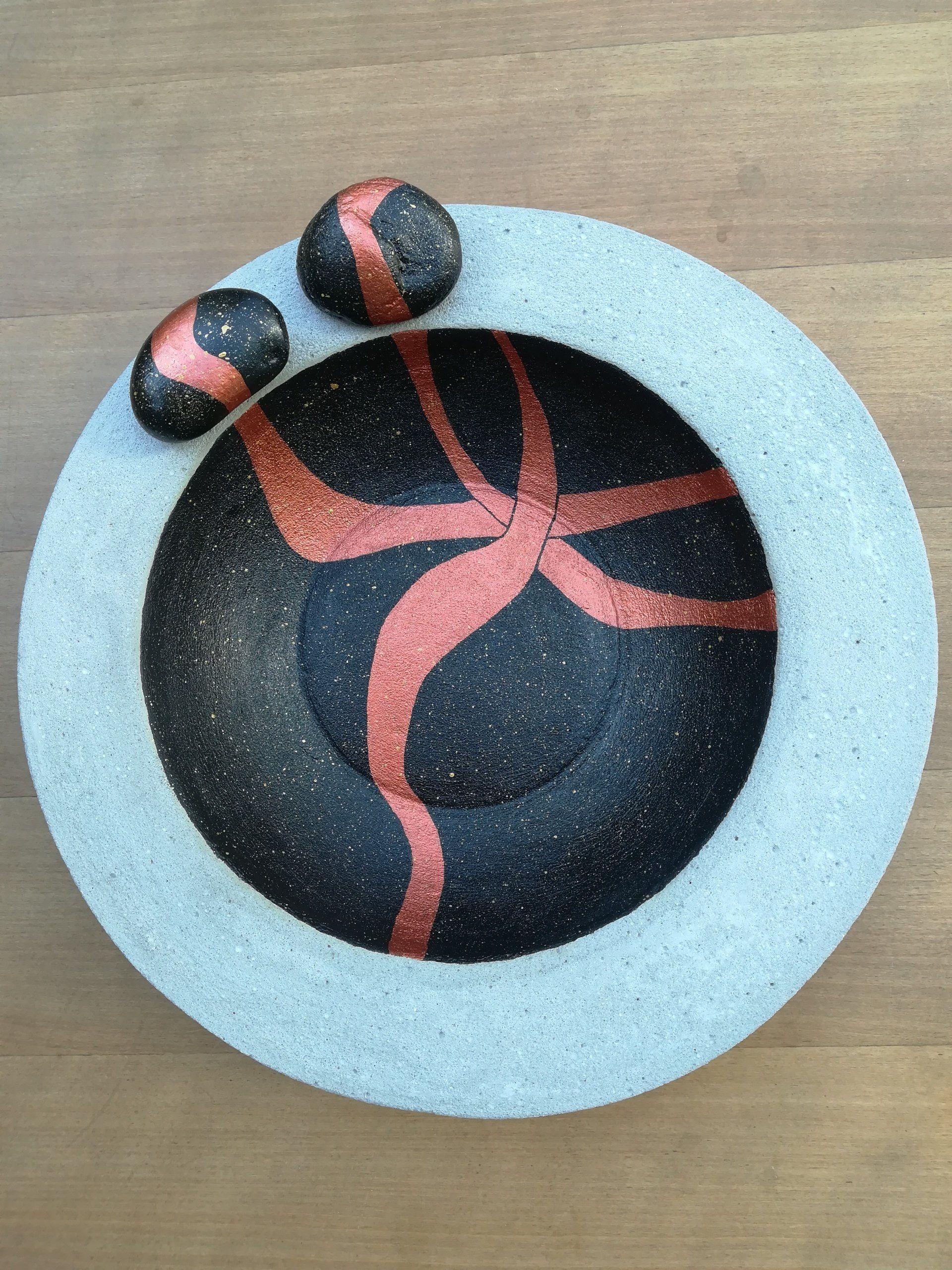 Betonnenschaal, betonnenschaal handgeschilderd, uniek kom beton, uniek schaal beton, nobel beton deco, uniek deco beton, betonnen deco, cement schaal, uniek cement schaal, uniek concrete schaal, handmae deco, handgemaakt deco beton, handgemaakt, uniek betonnen decoratie, uniek deco concrete, betonnenkom, betonnen kom, uniek kom beton, wonen met beton